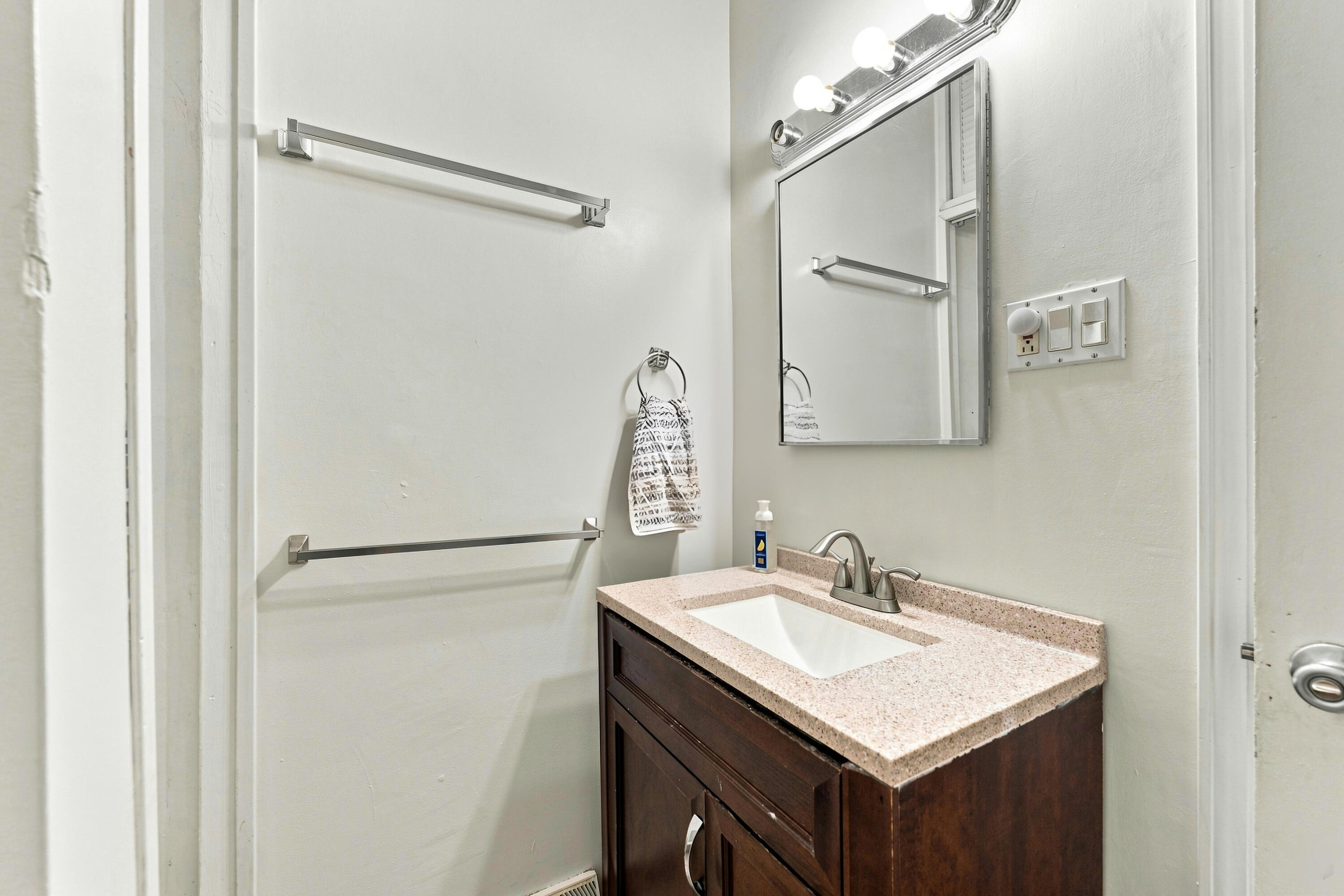 128 Floral Avenue Property Photo 12