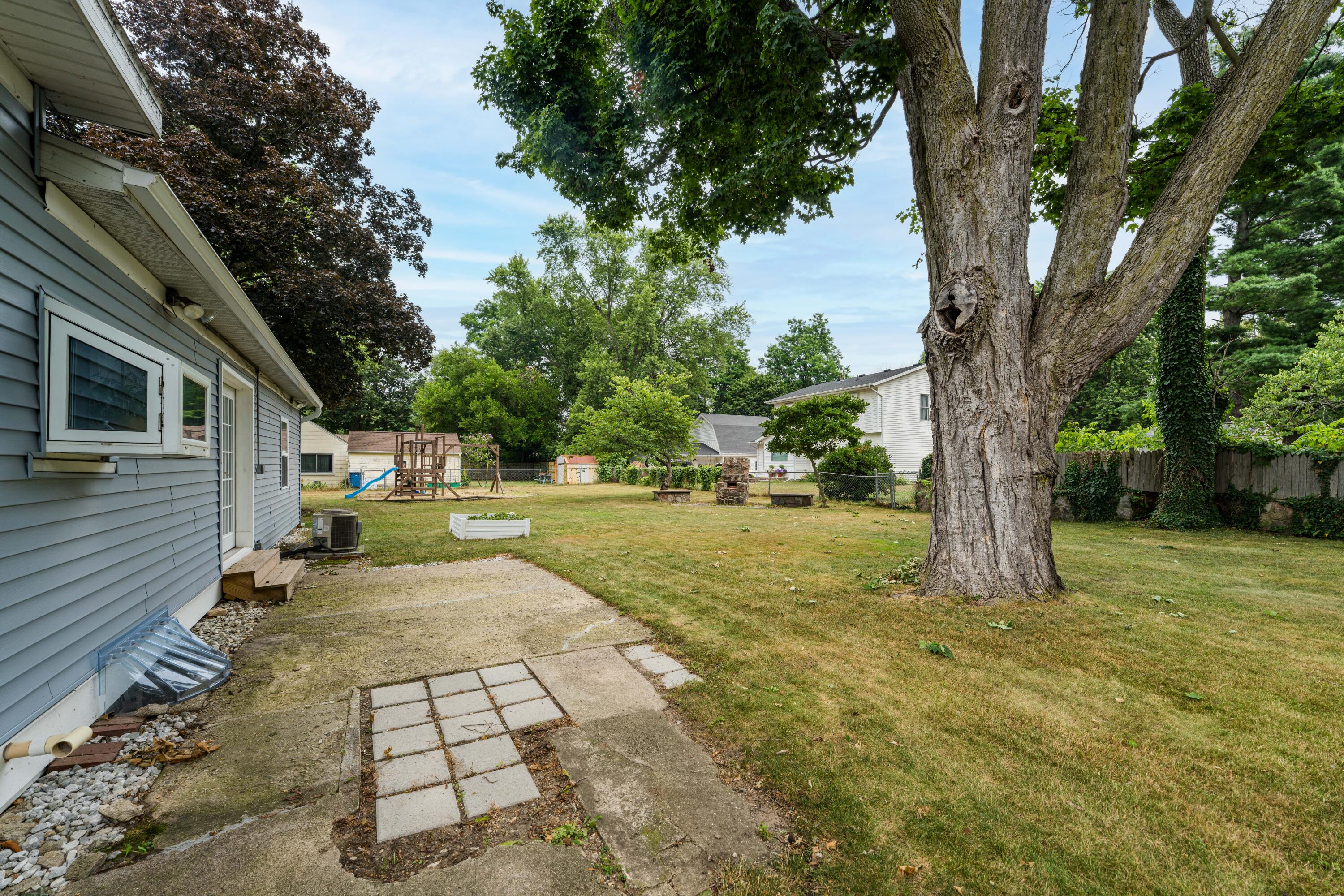 128 Floral Avenue Property Photo 24