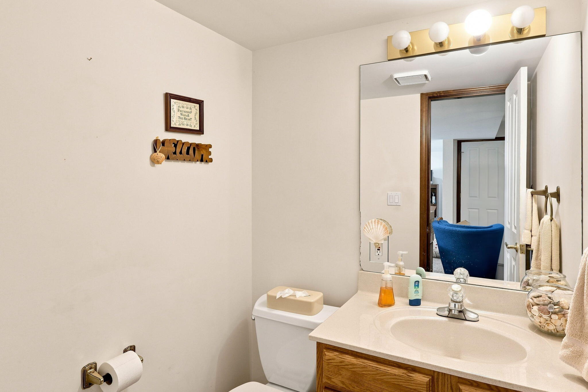 9770 Concord Row Property Photo 10