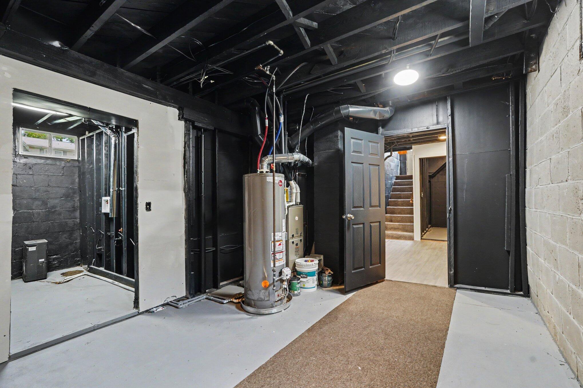 934 Diamond Avenue Ne Property Photo 20