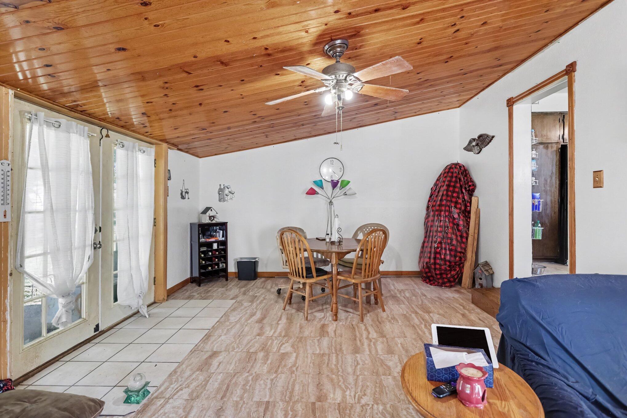 507 S Main Street Property Photo 4