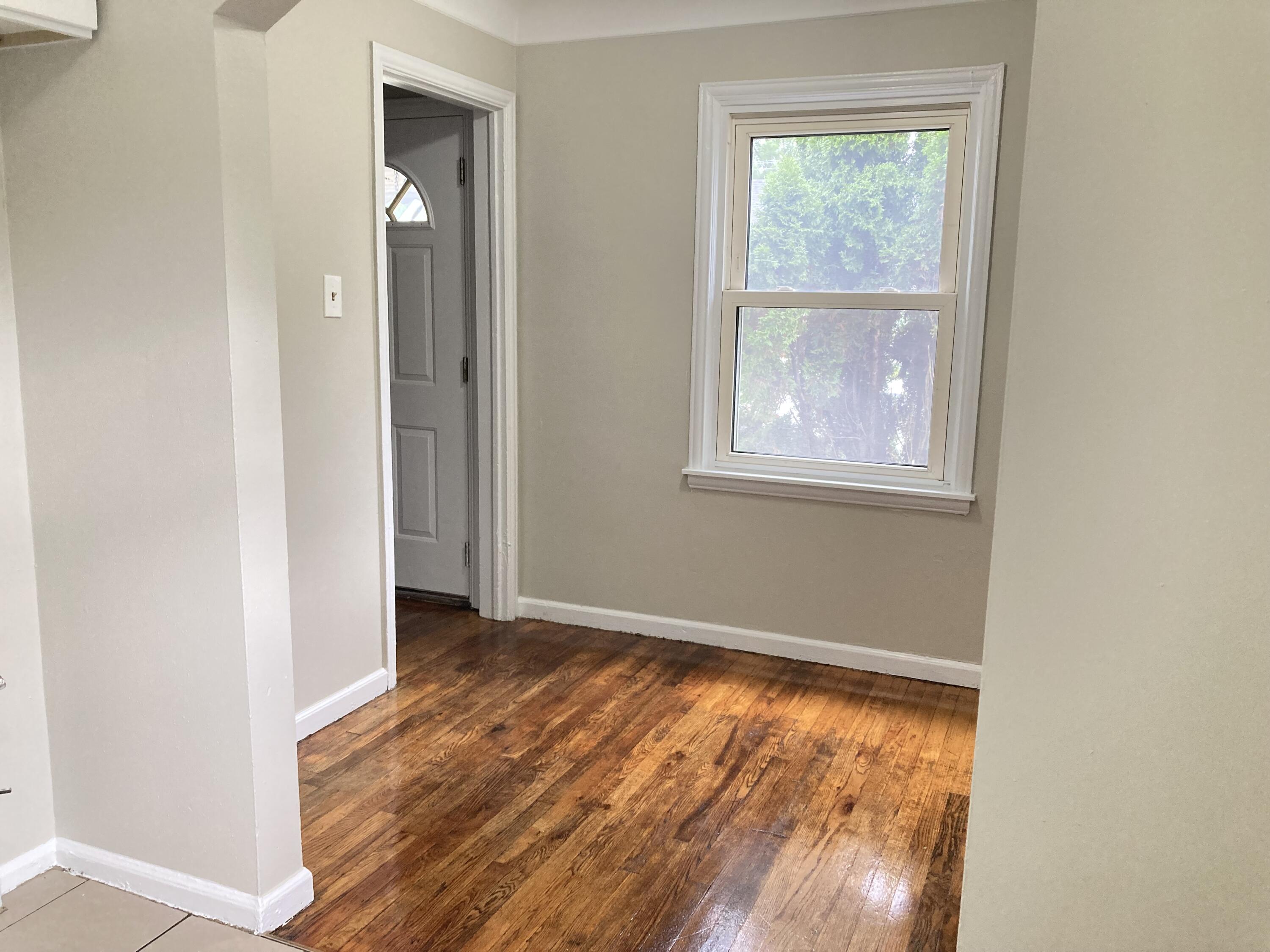 19447 Rutherford Street Property Photo 6