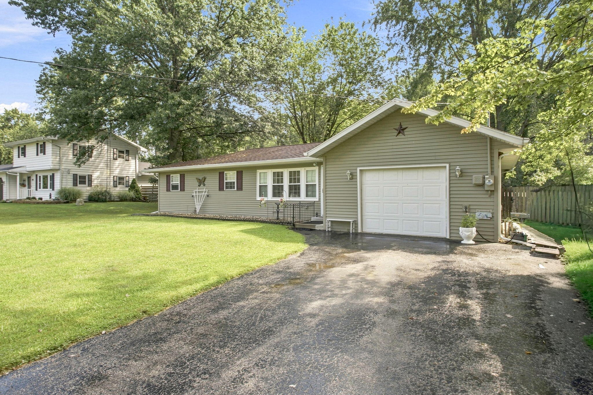 5609 Johnson Road Property Photo 3