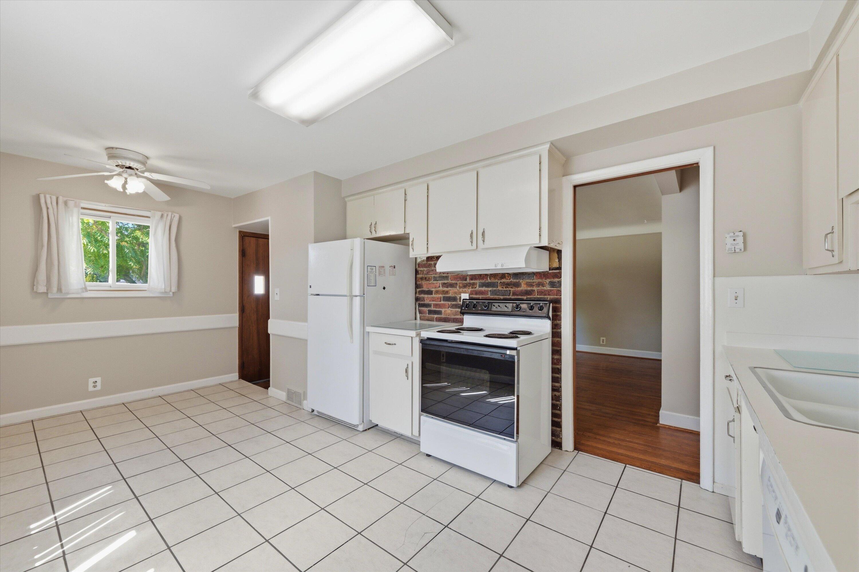 4159 Monroe Street Property Photo 5