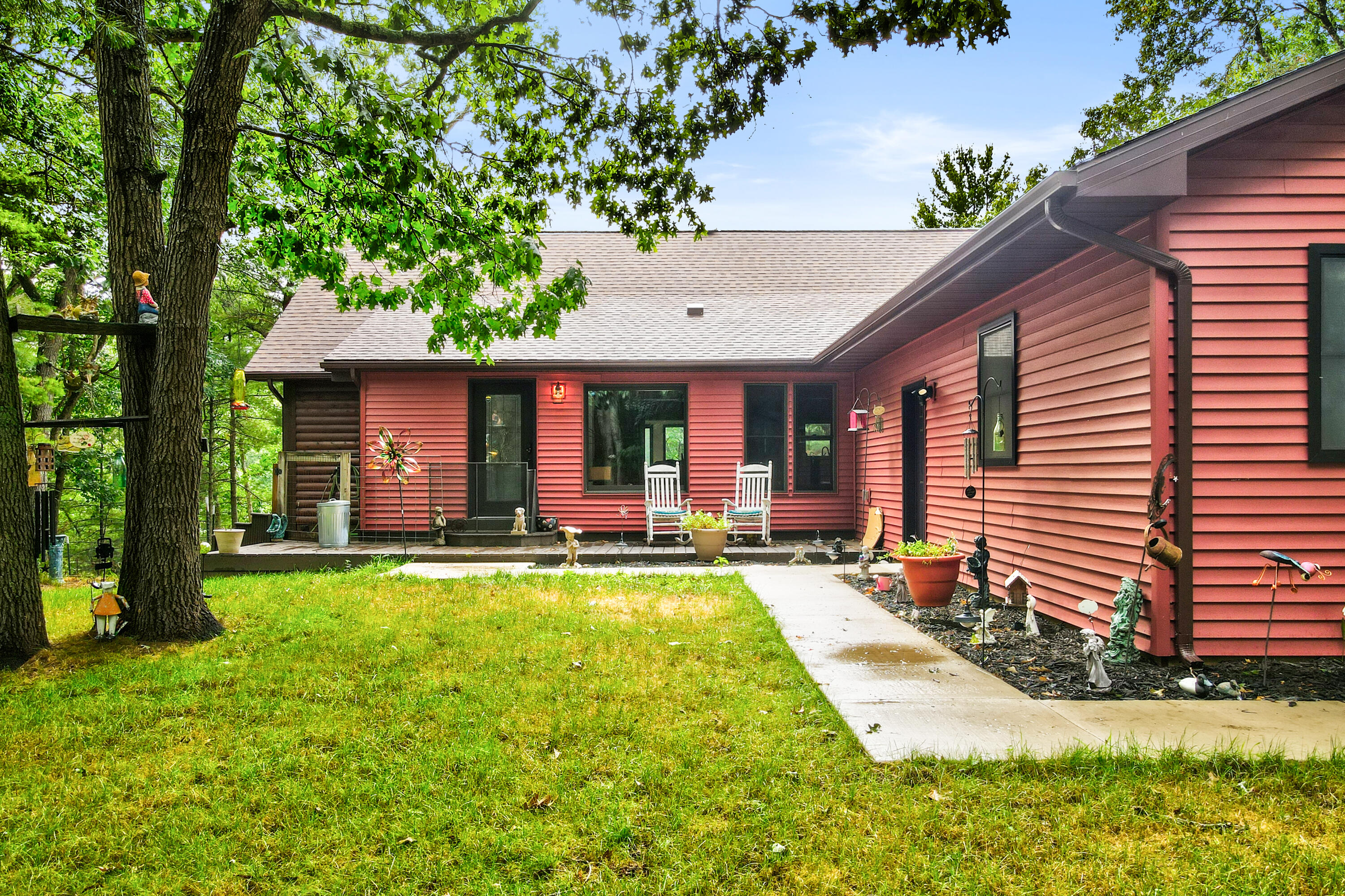 7616 Automobile Road Property Photo 4