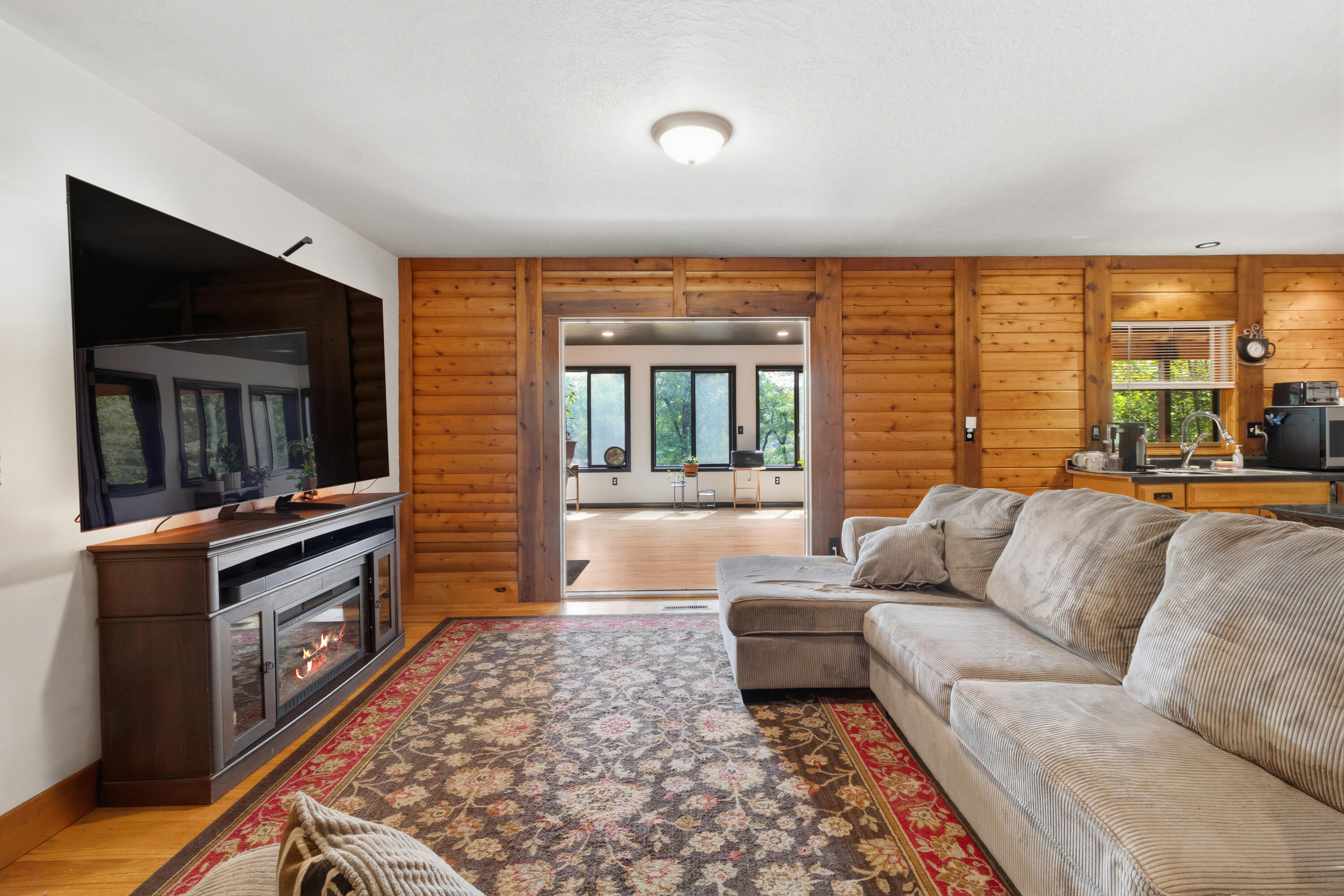 7616 Automobile Road Property Photo 9