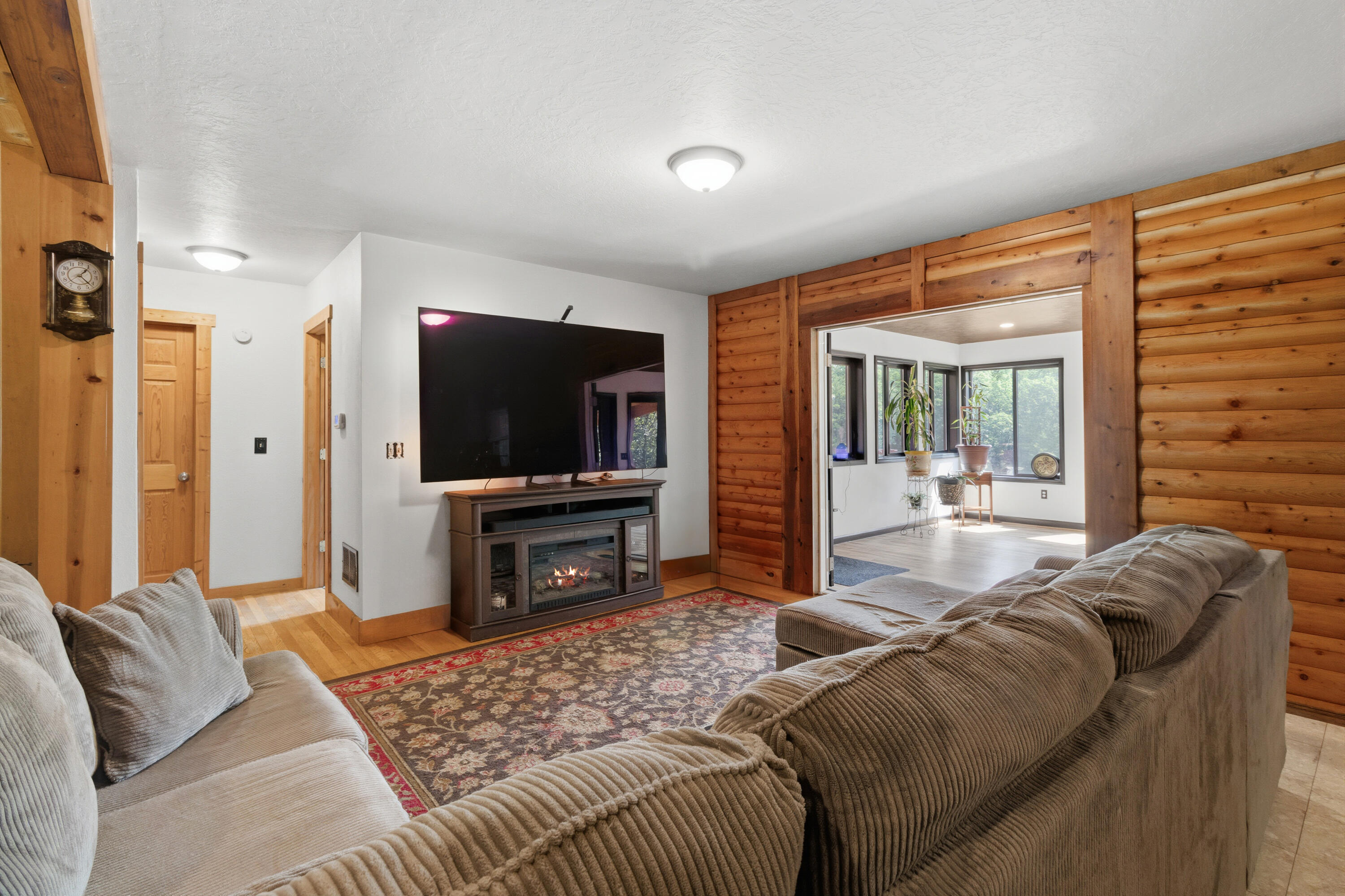 7616 Automobile Road Property Photo 13