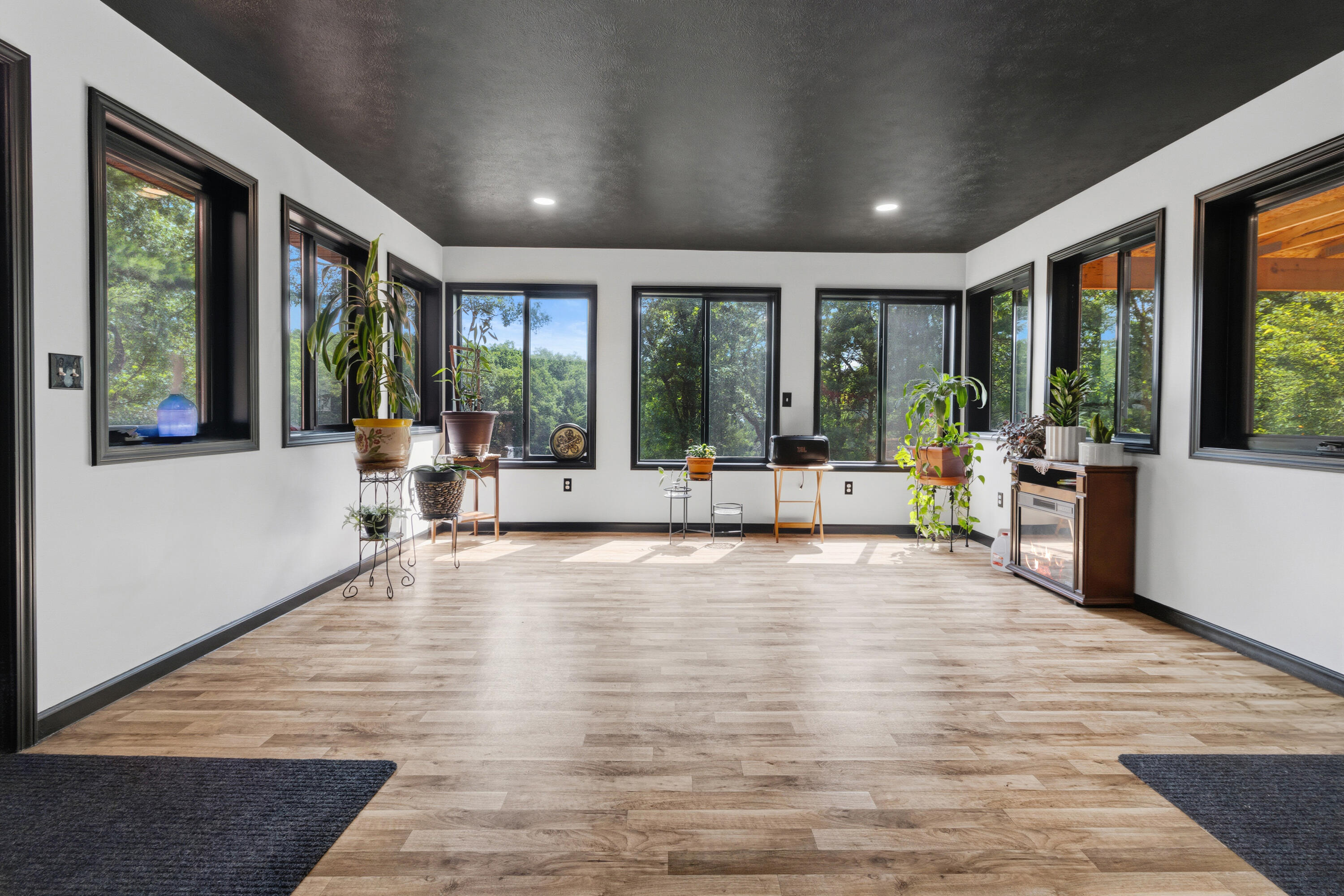 7616 Automobile Road Property Photo 14