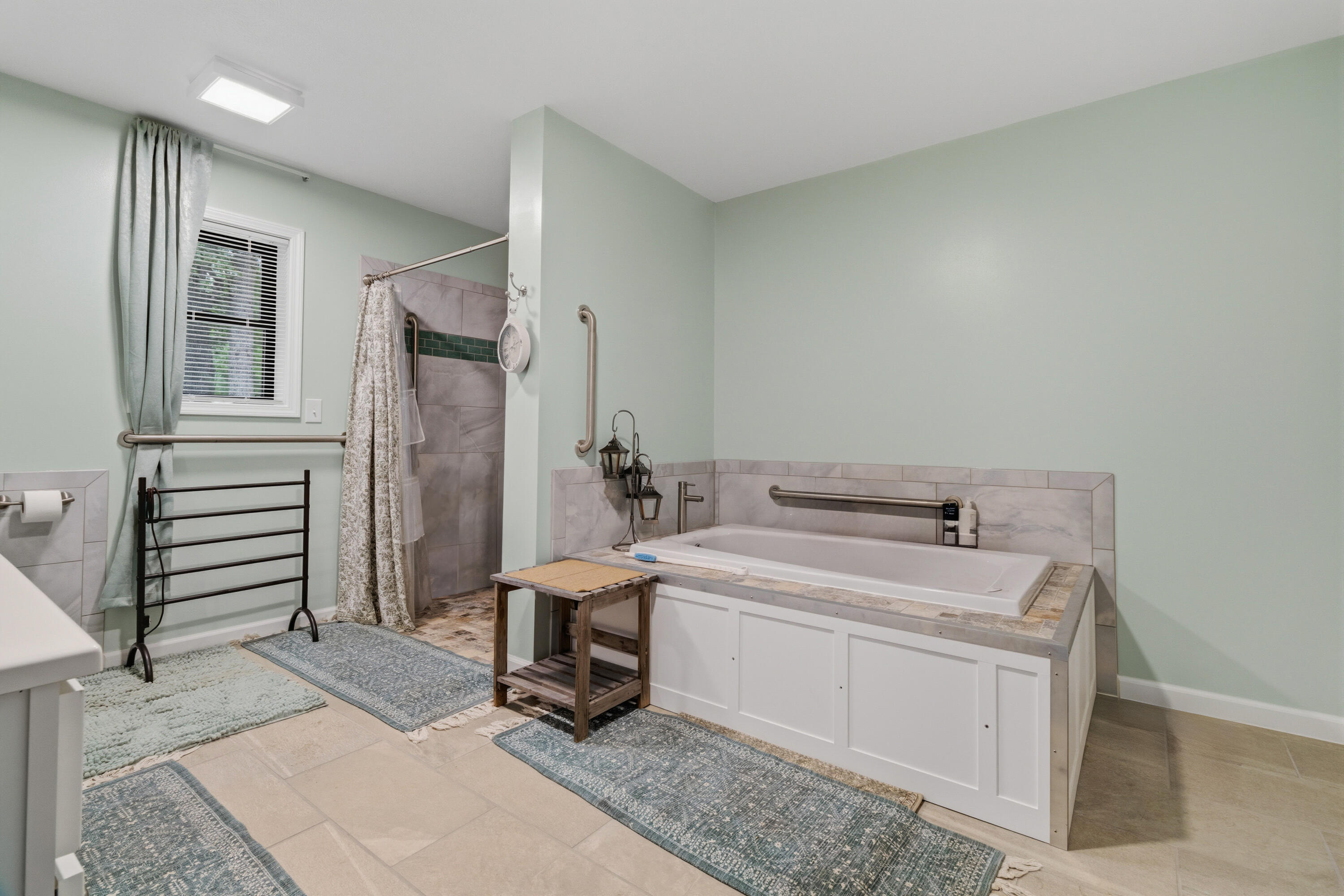 7616 Automobile Road Property Photo 19