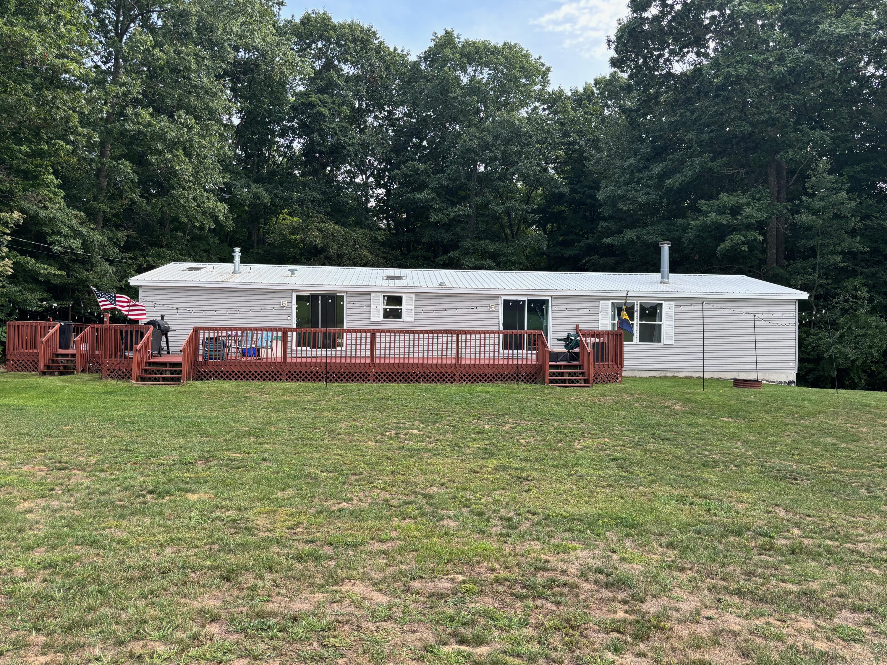 2905 E Jackson Road Property Photo 3