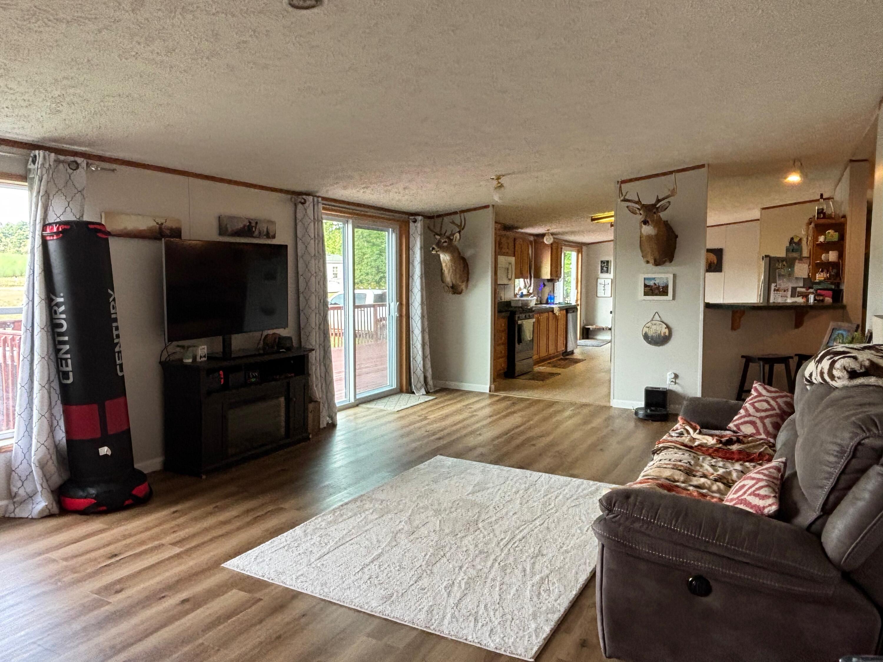 2905 E Jackson Road Property Photo 21