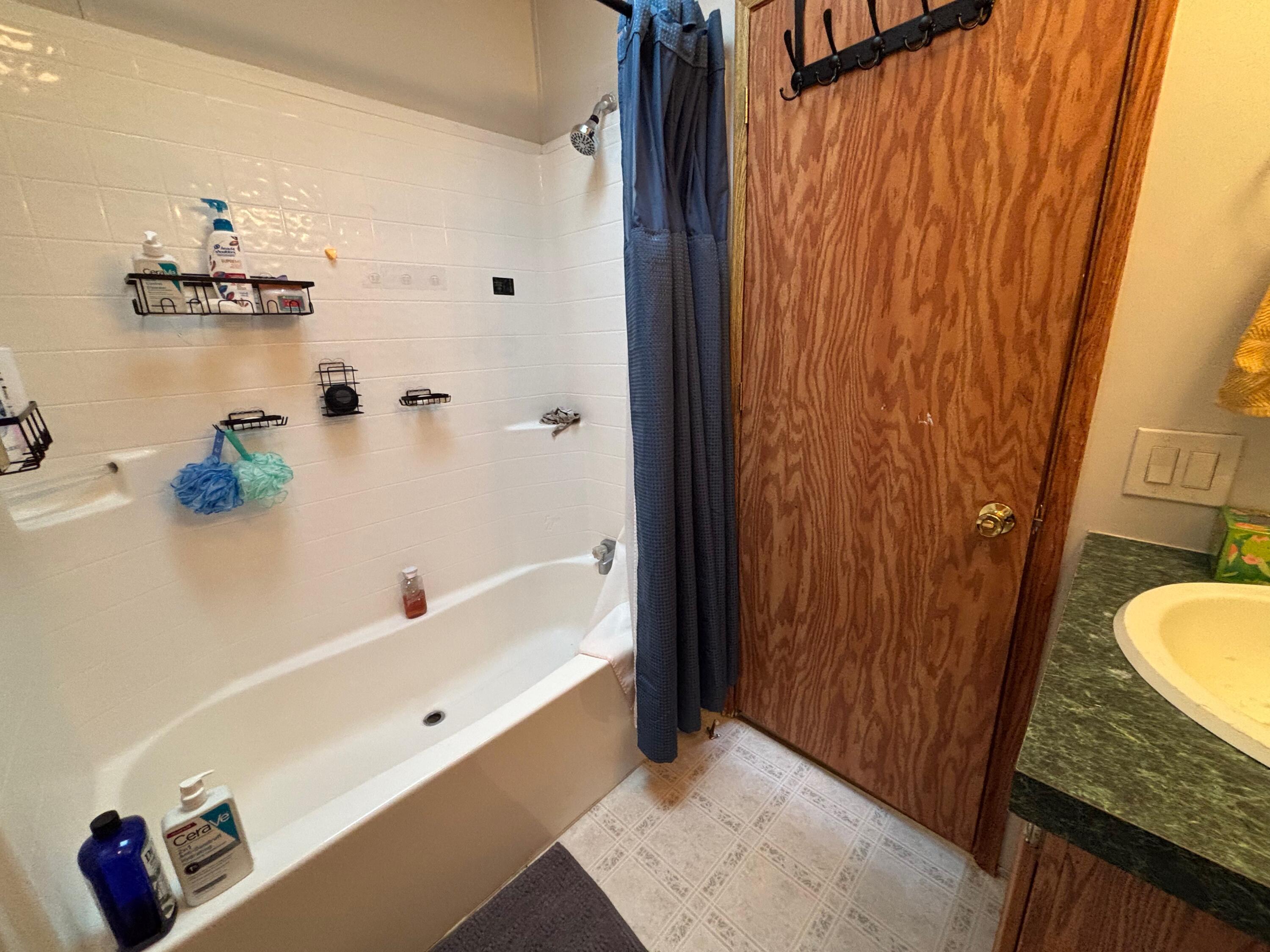 2905 E Jackson Road Property Photo 38