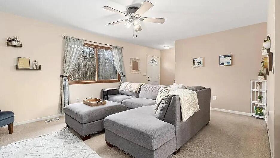 11816 Highridge Drive Property Photo 8