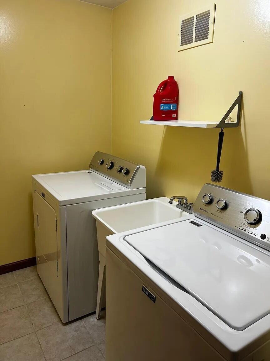 11816 Highridge Drive Property Photo 19