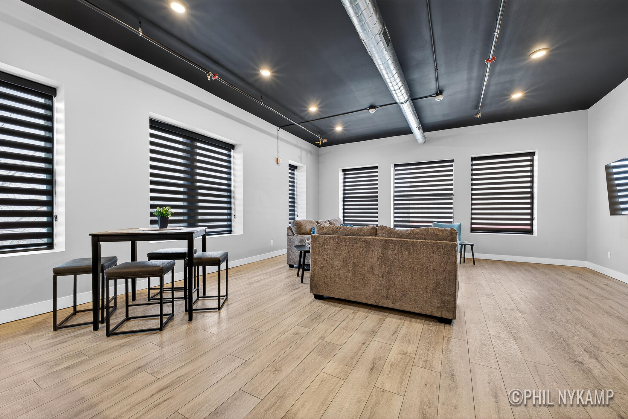 106 E Main Street 3 Property Photo 3