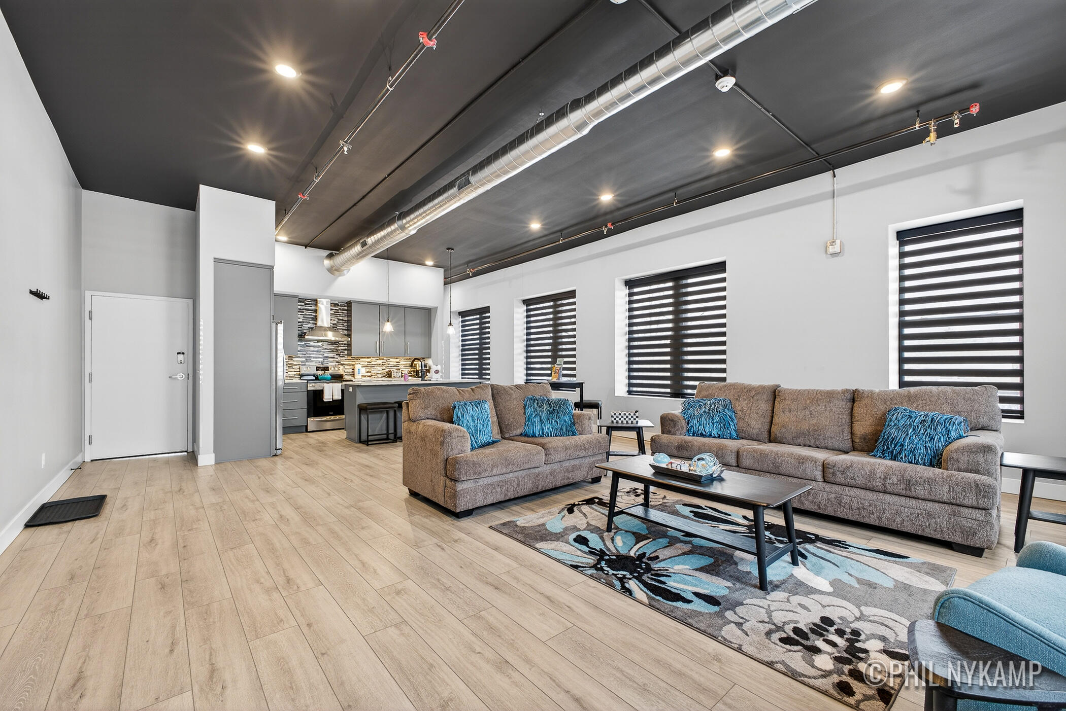 106 E Main Street 3 Property Photo 12