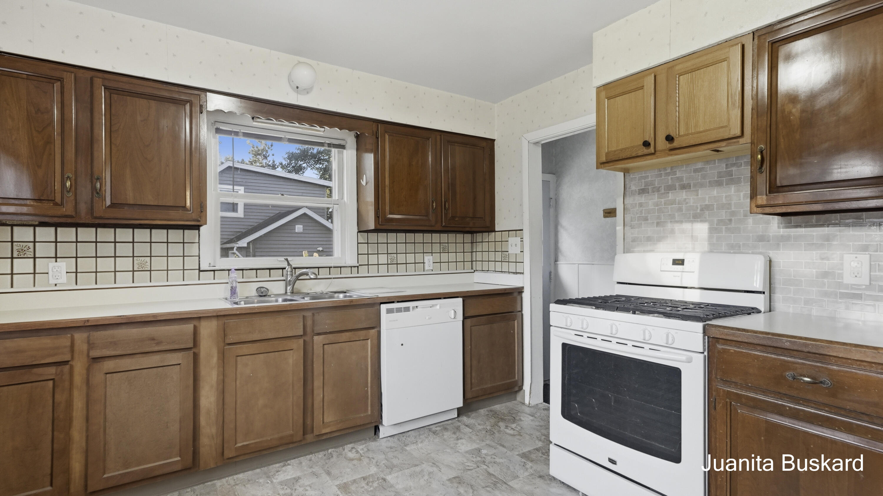 3449 Taft Avenue Sw Property Photo 6