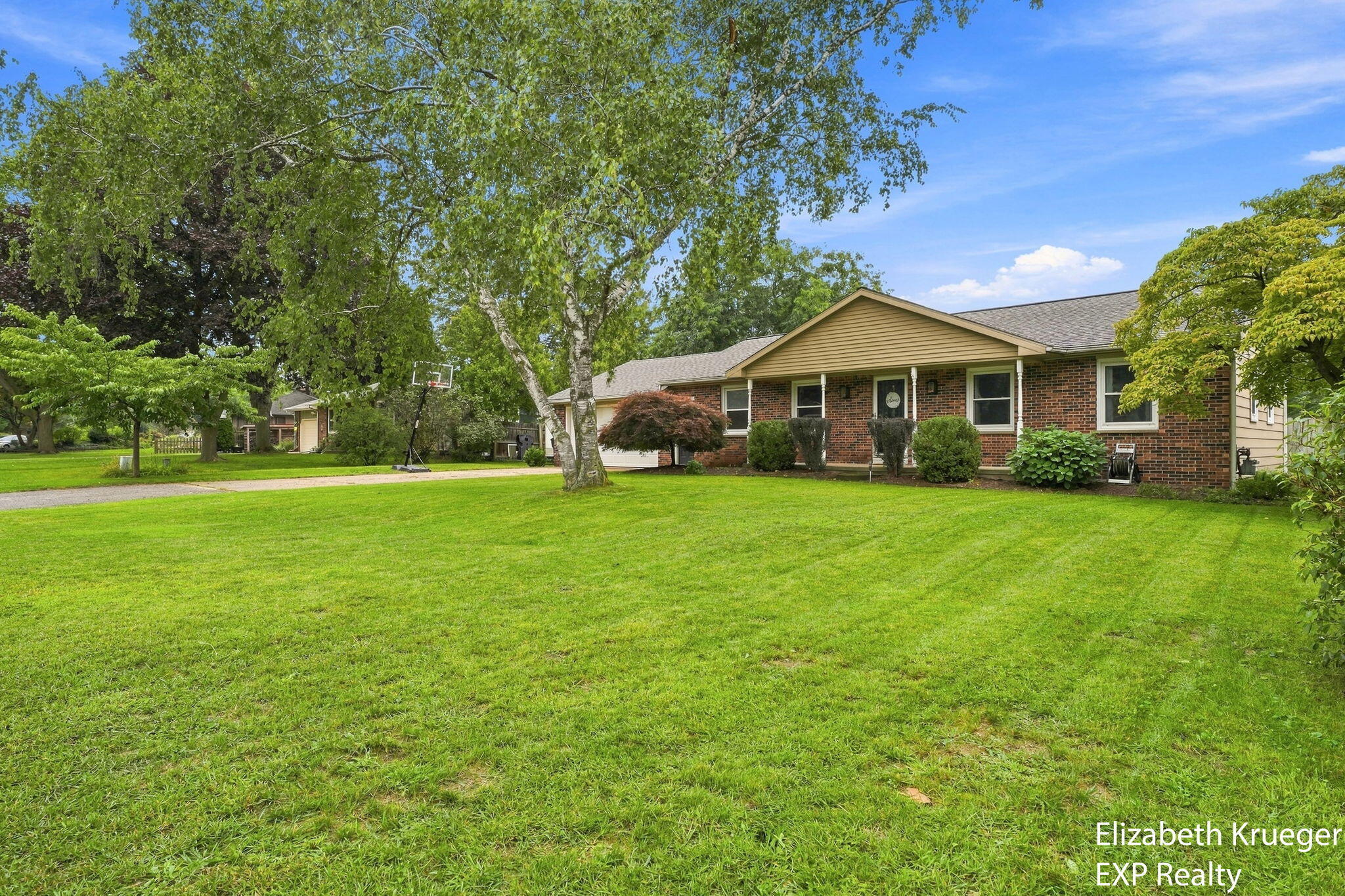 1502 Ridgewood Drive Property Photo 2