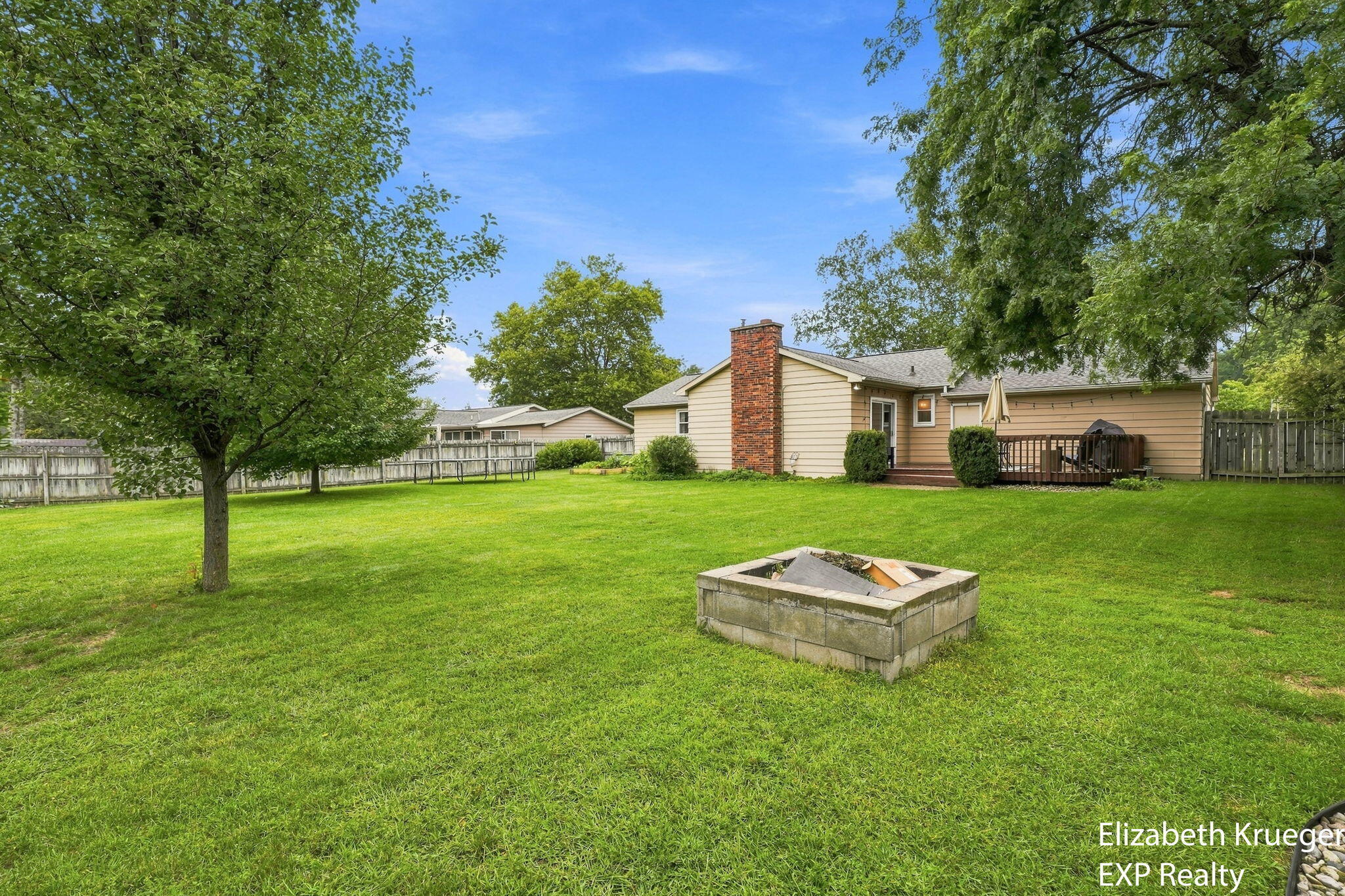 1502 Ridgewood Drive Property Photo 3