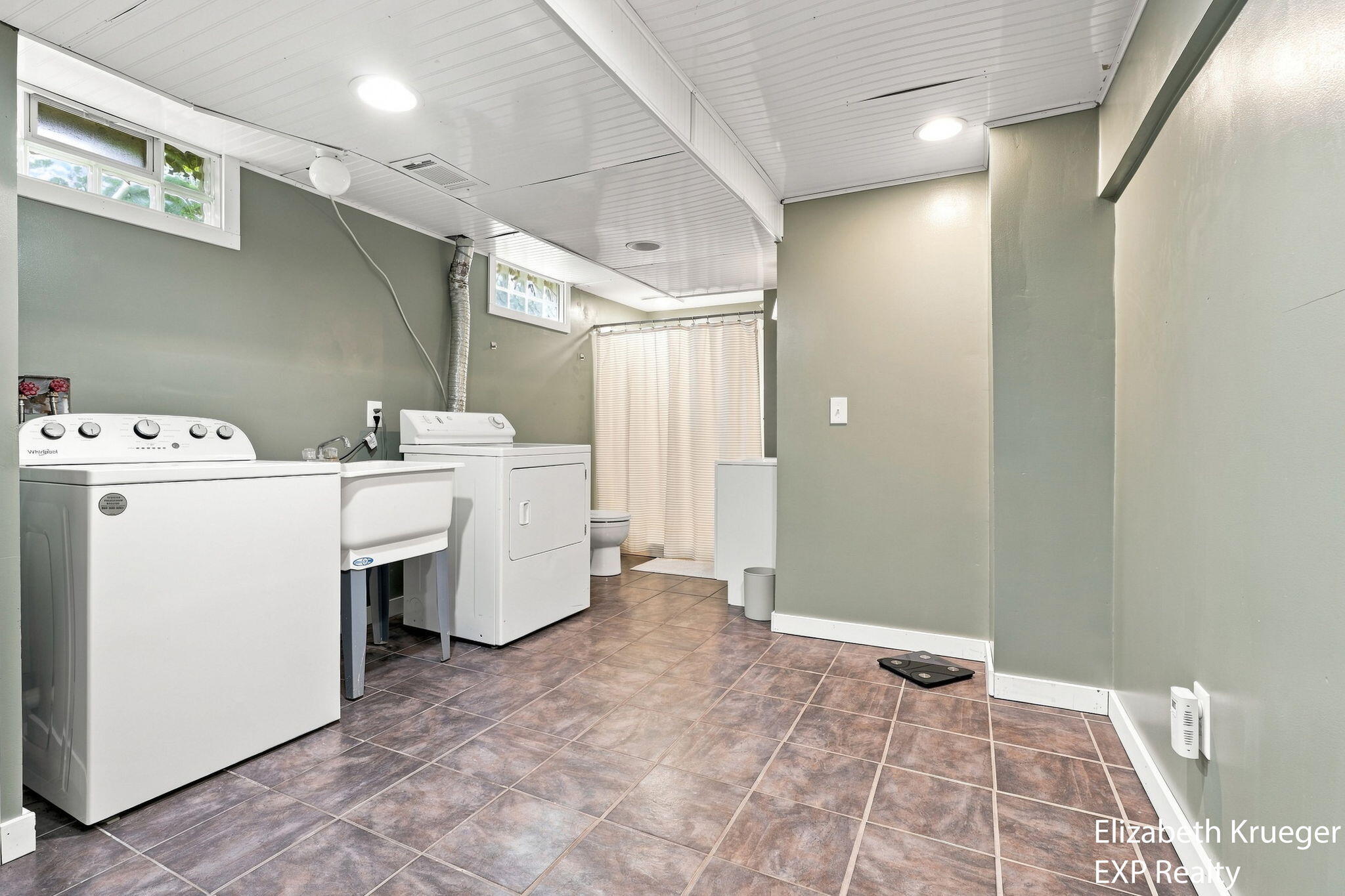 1502 Ridgewood Drive Property Photo 30