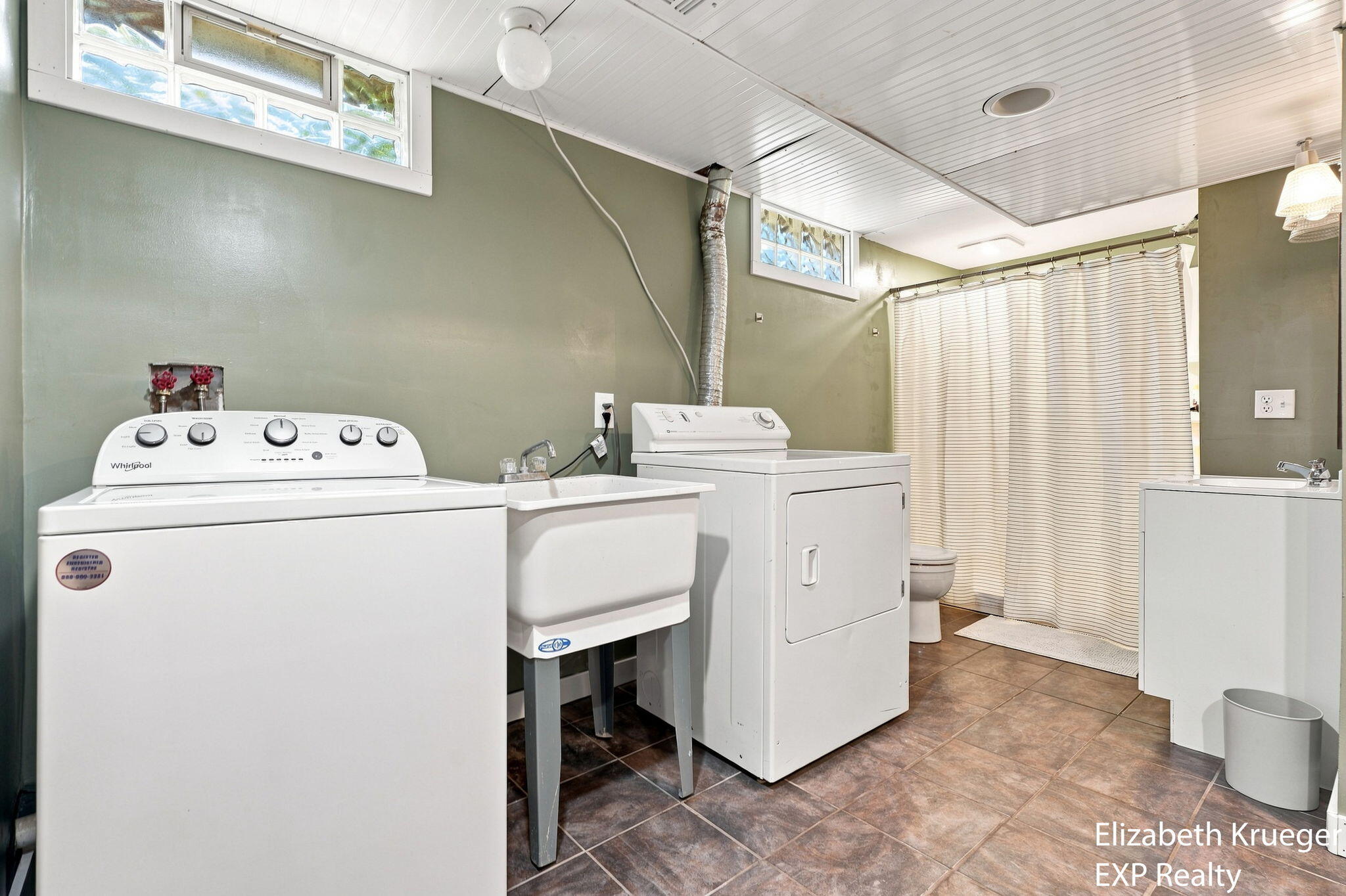 1502 Ridgewood Drive Property Photo 31