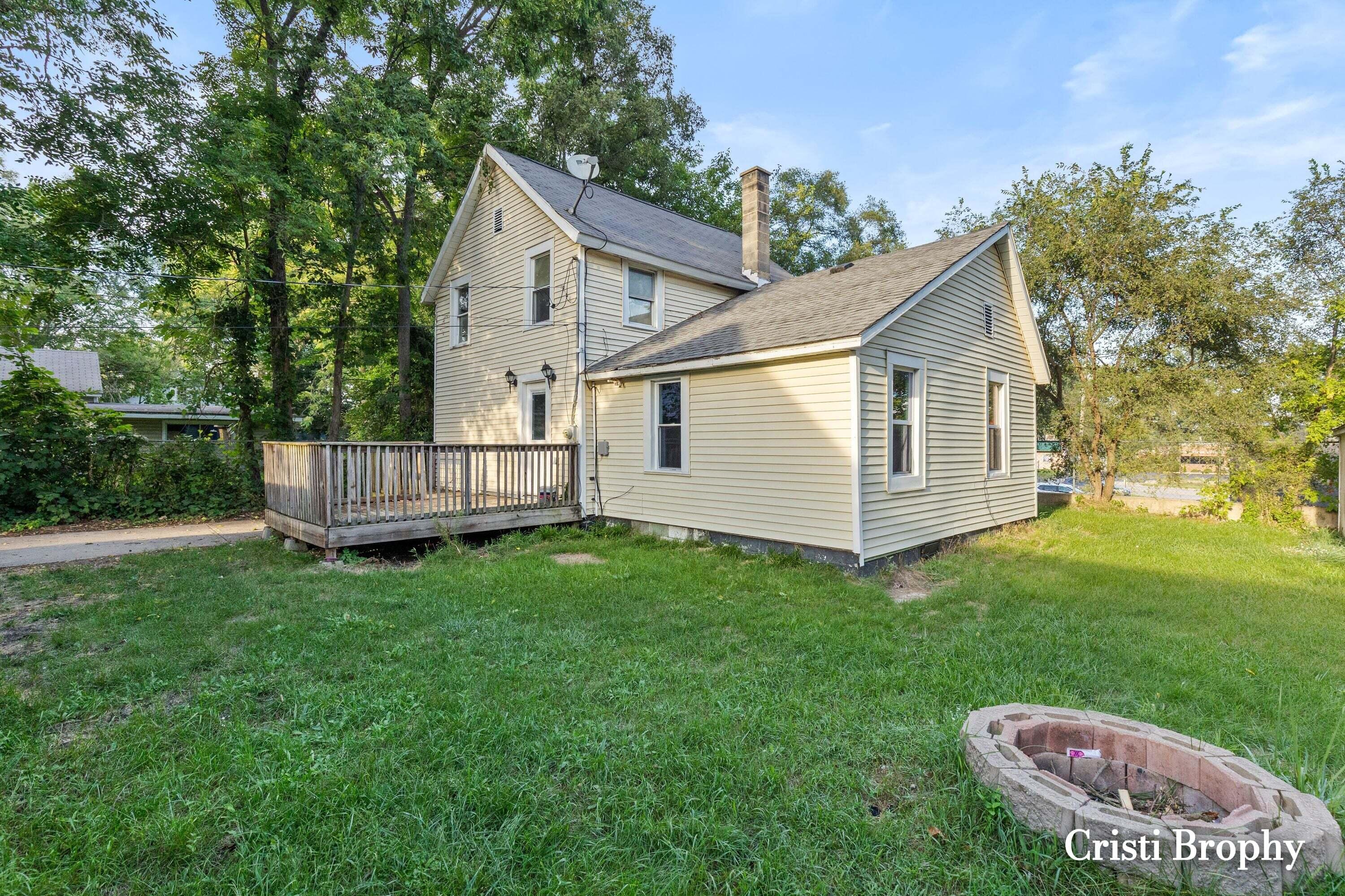 2232 Hoyle Avenue NW Property Photo 1