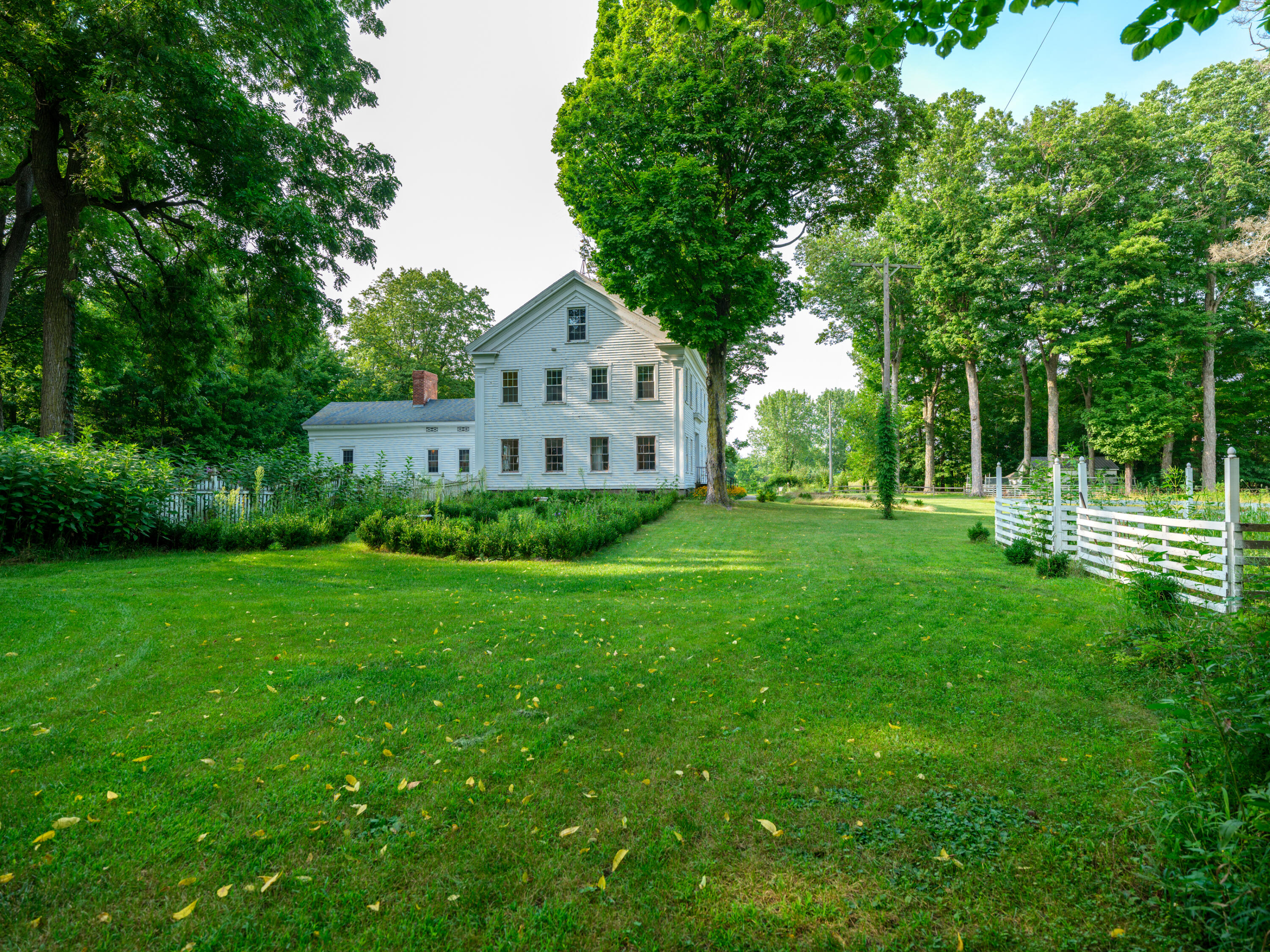58522 Farrand Road Property Photo 43