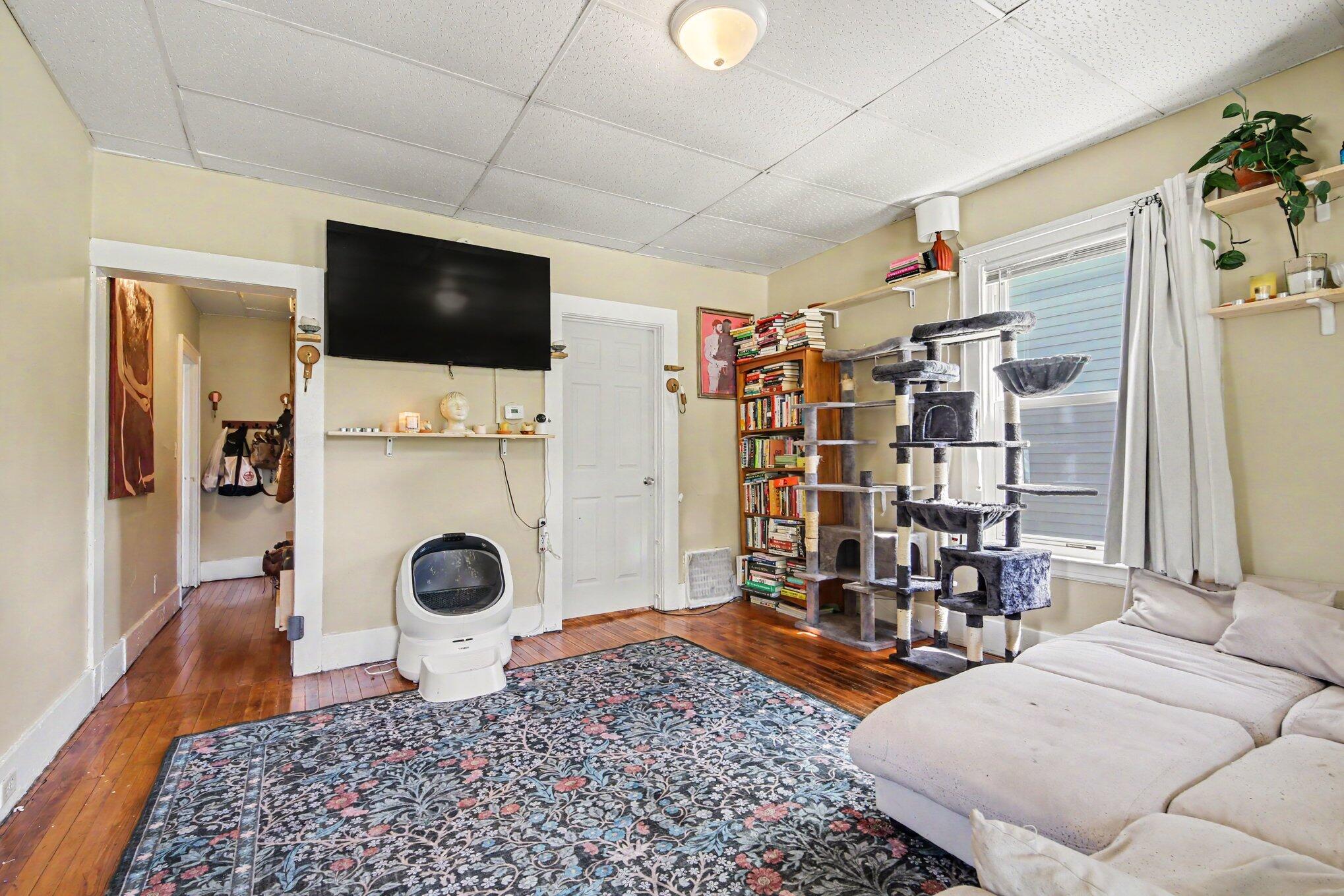 425 Adams Street Se Property Photo 8