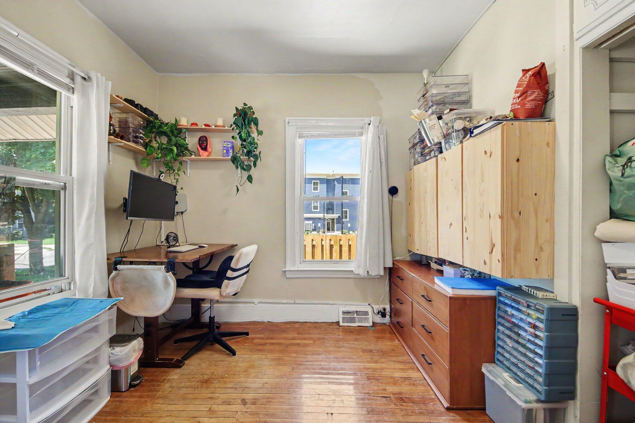 425 Adams Street Se Property Photo 9