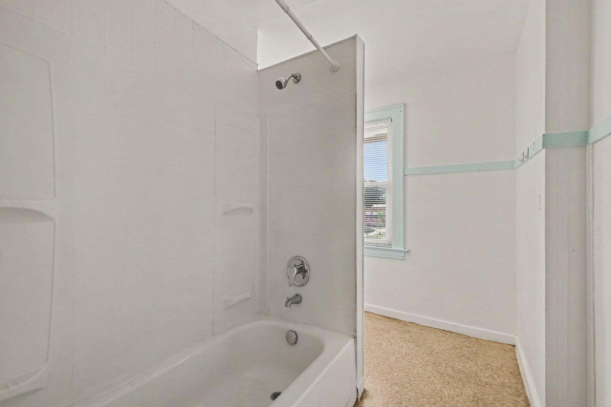 425 Adams Street Se Property Photo 34