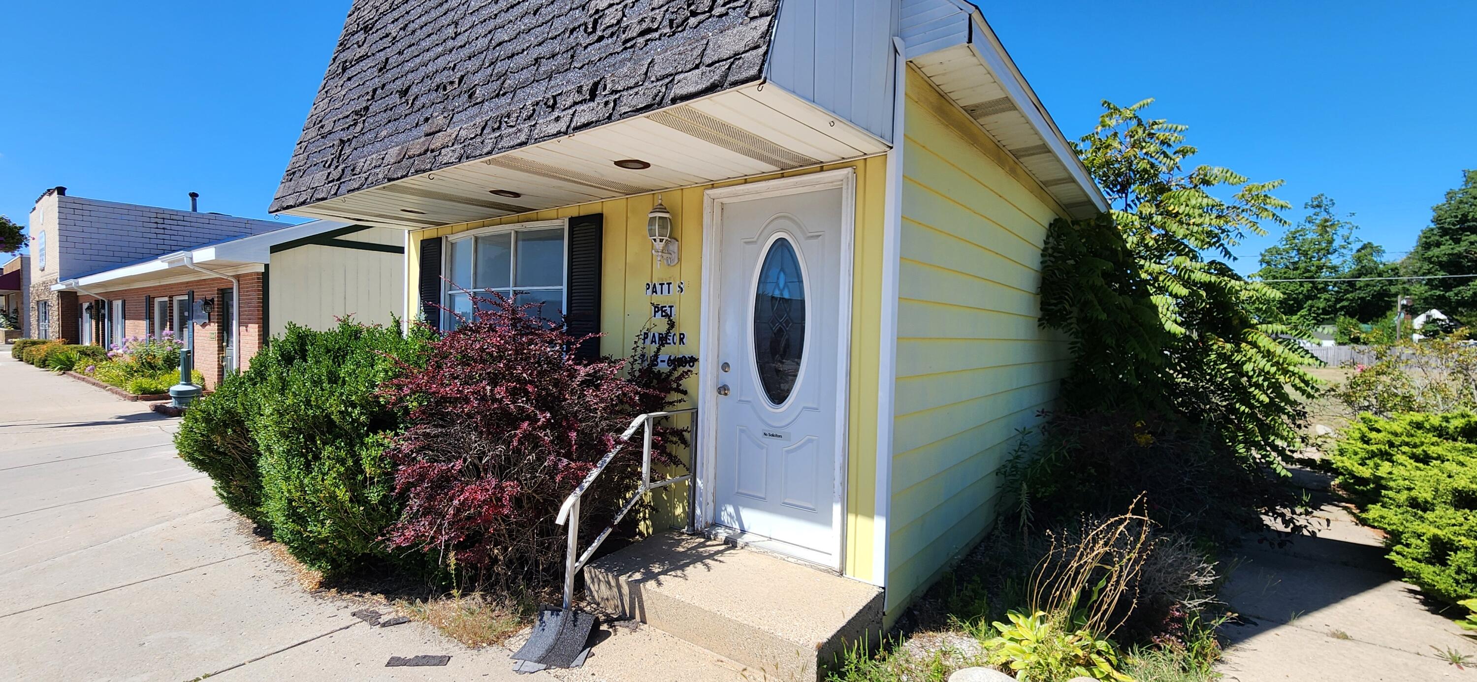 1165 E Wilcox Avenue Property Photo 1