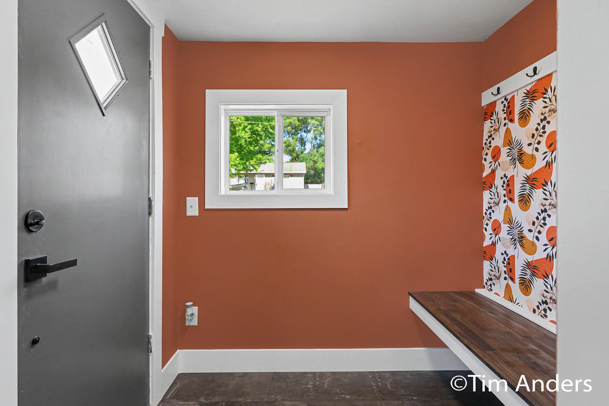 307 S East Street Property Photo 3