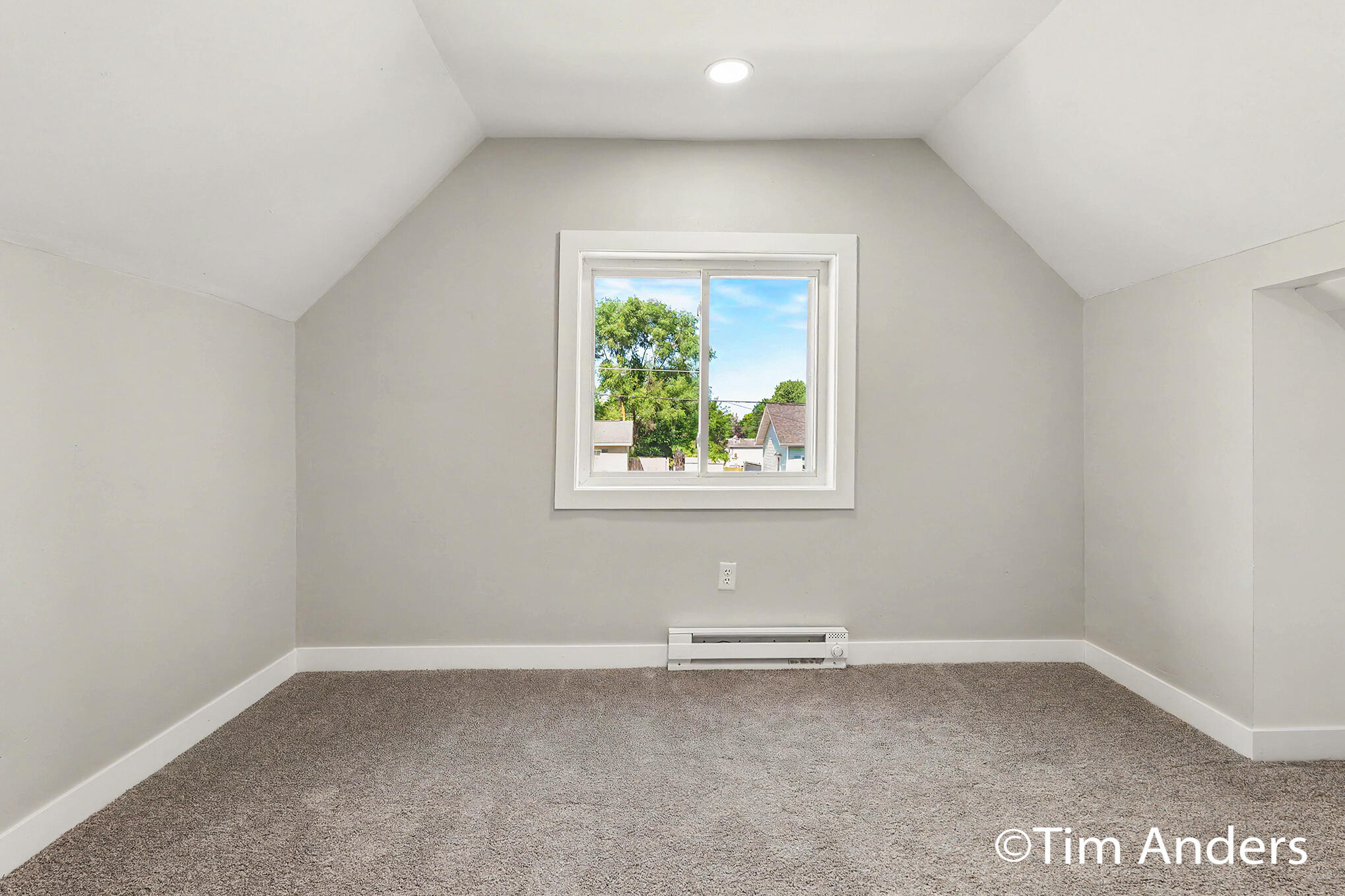 307 S East Street Property Photo 17