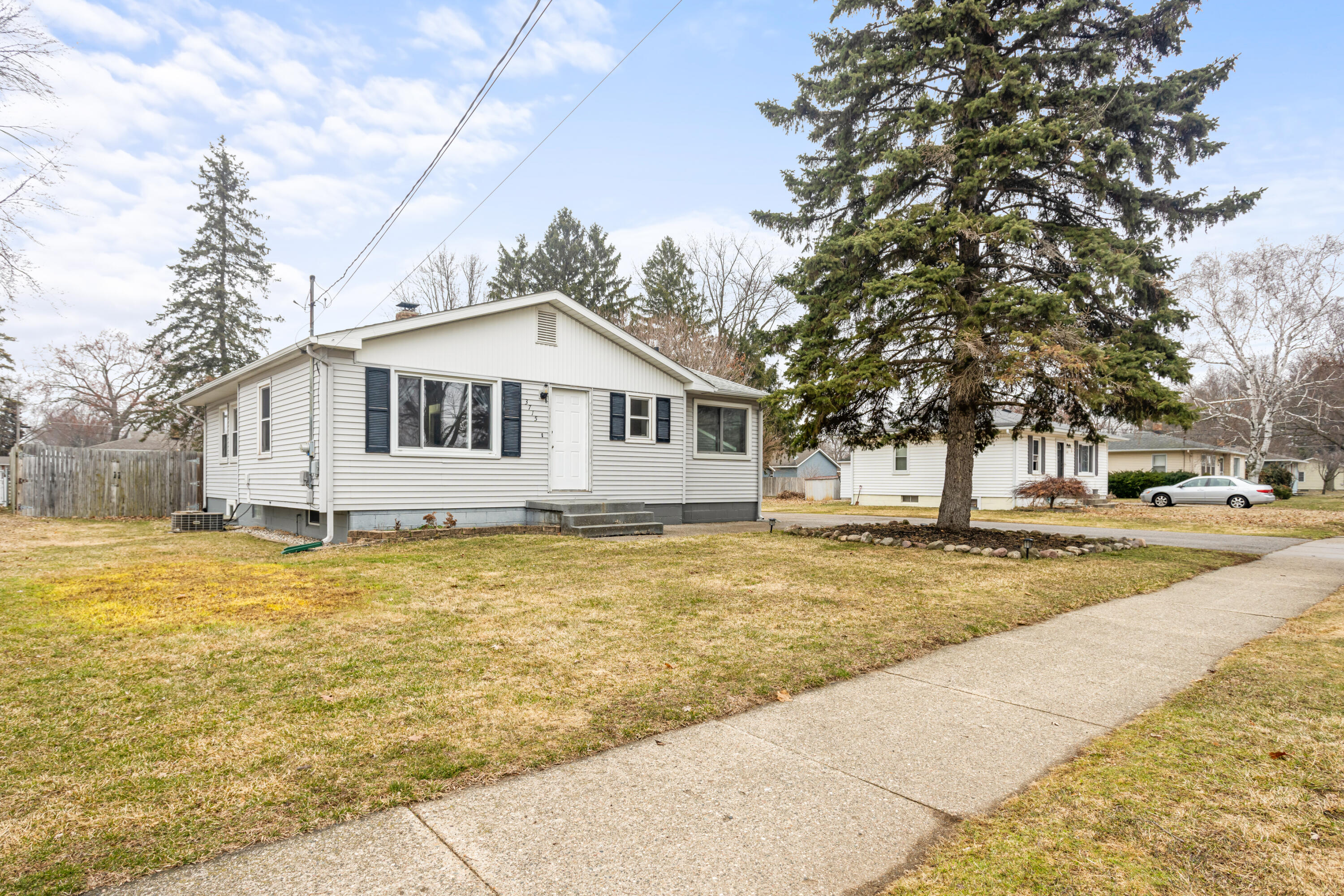 3715 Grant Street Property Photo 3