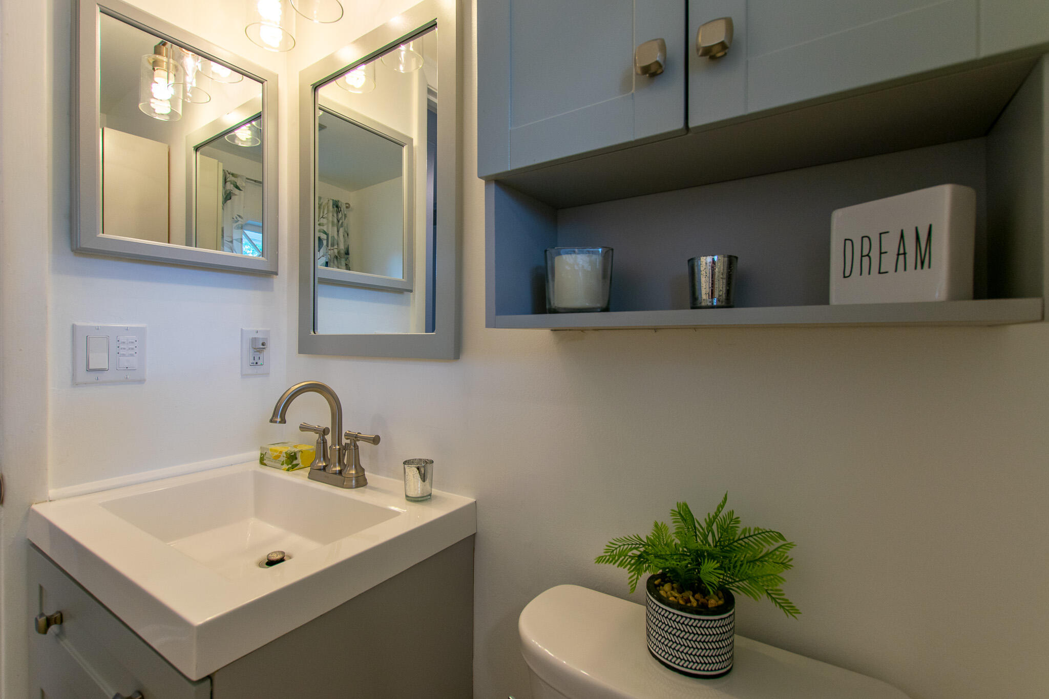 8387 Lakeview Court Property Photo 17