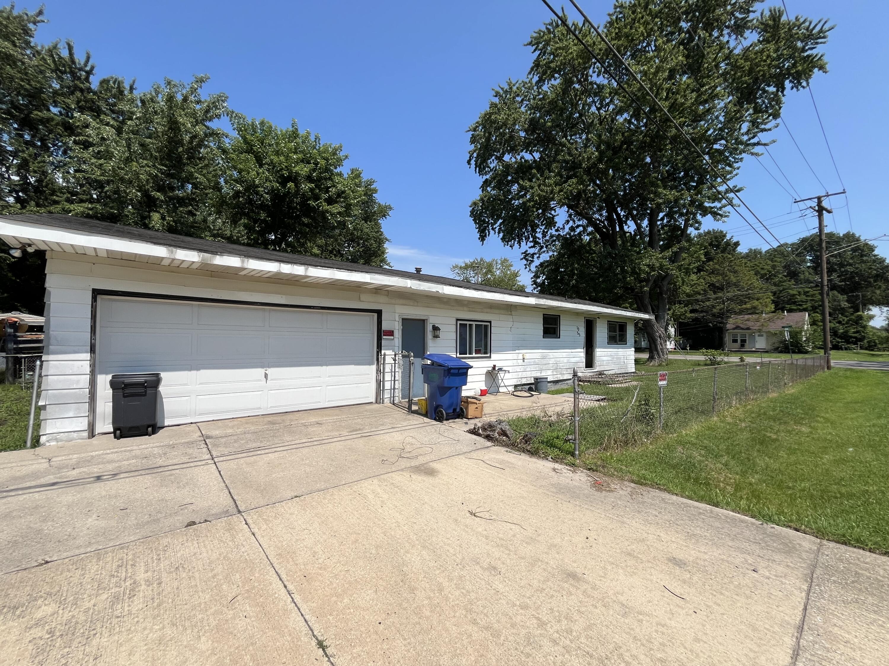 1055 Maynard Drive Property Photo 1