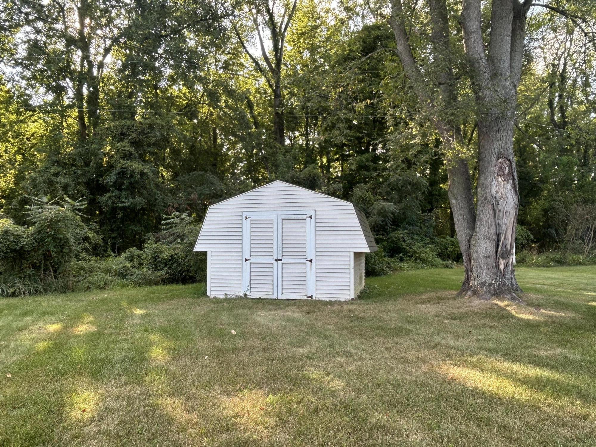 7223 15 1/2 Mile Road Property Photo 37