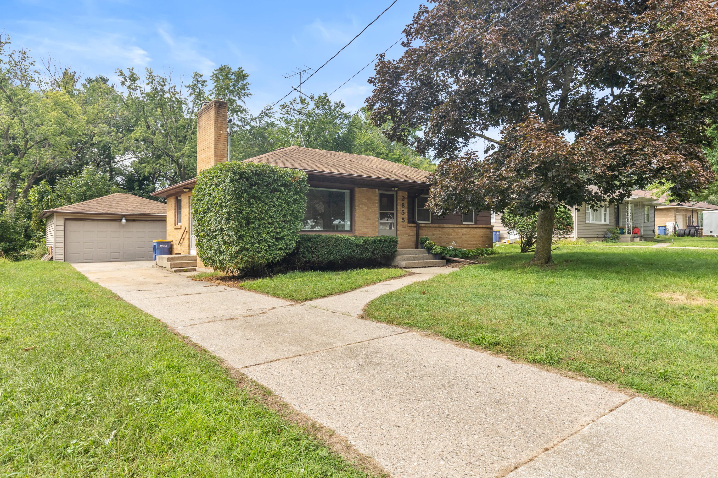 2855 Gerald Avenue Ne Property Photo 1