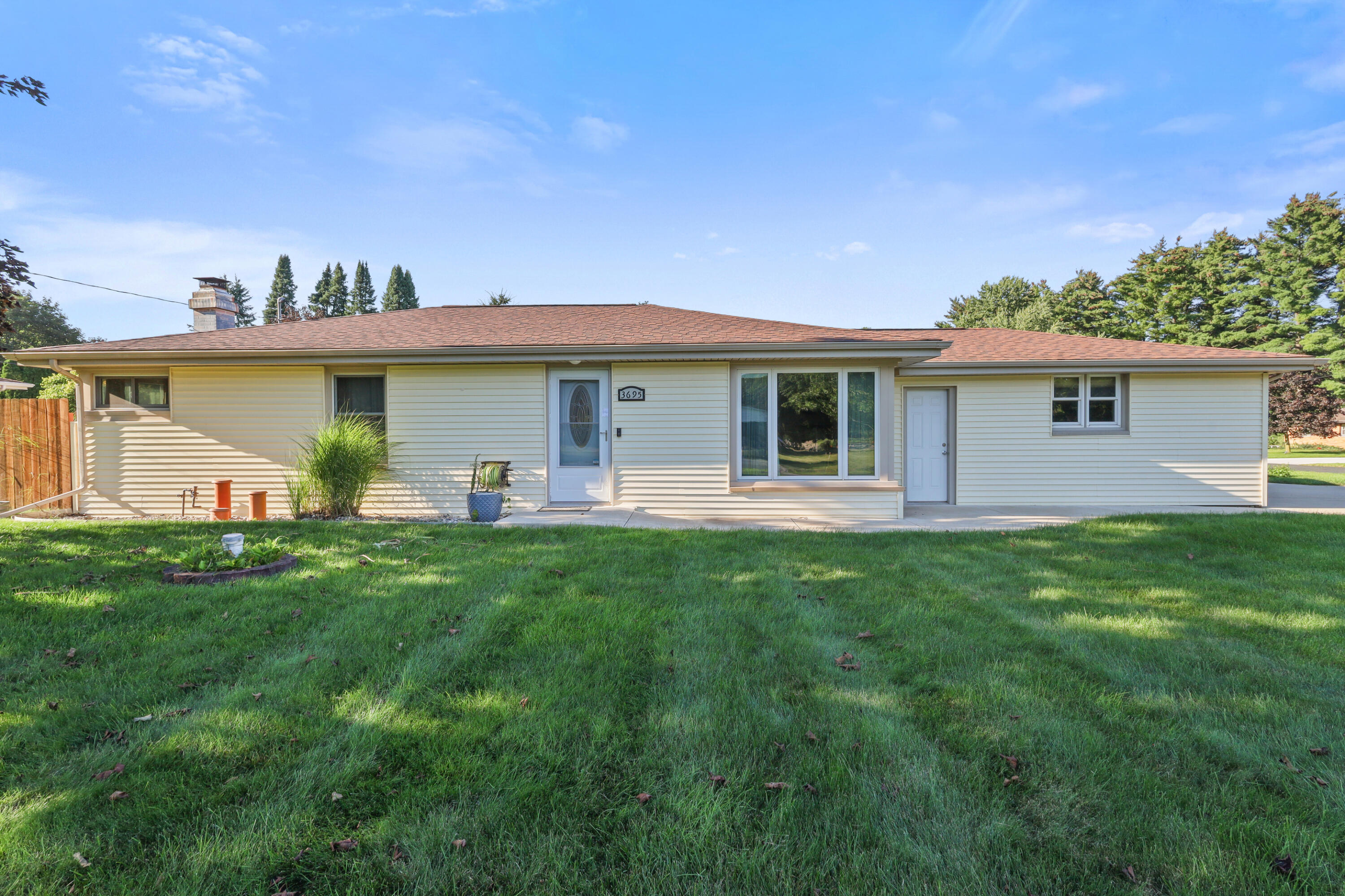 3695 Pinto Road Property Photo 1