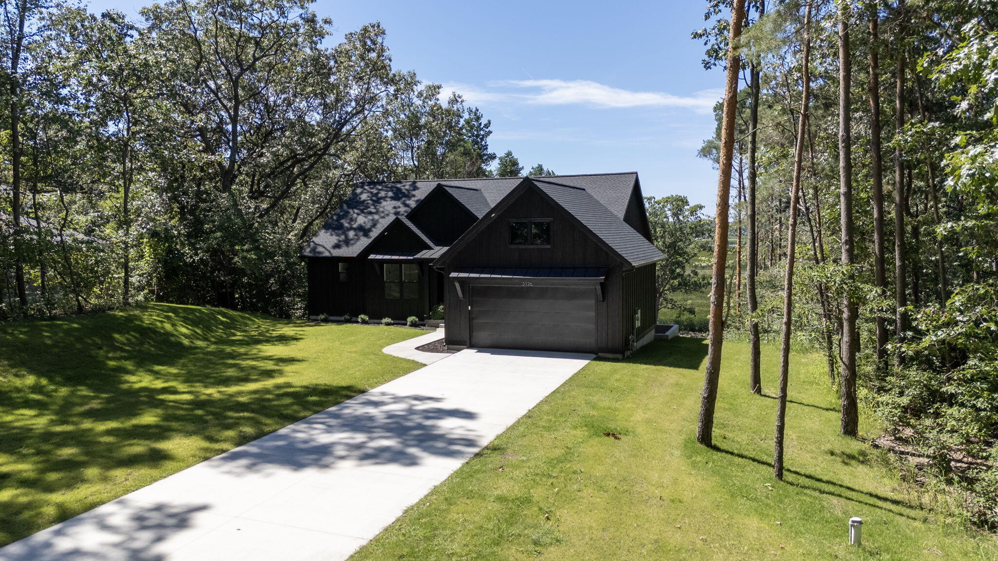 3126 Red Oak Drive Property Photo 1