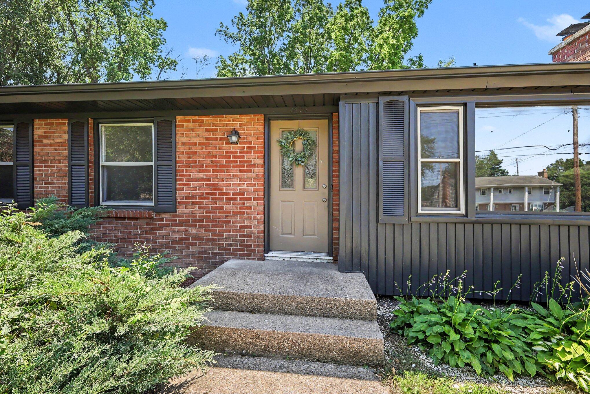 1628 Bridle Creek Street Se Property Photo 2