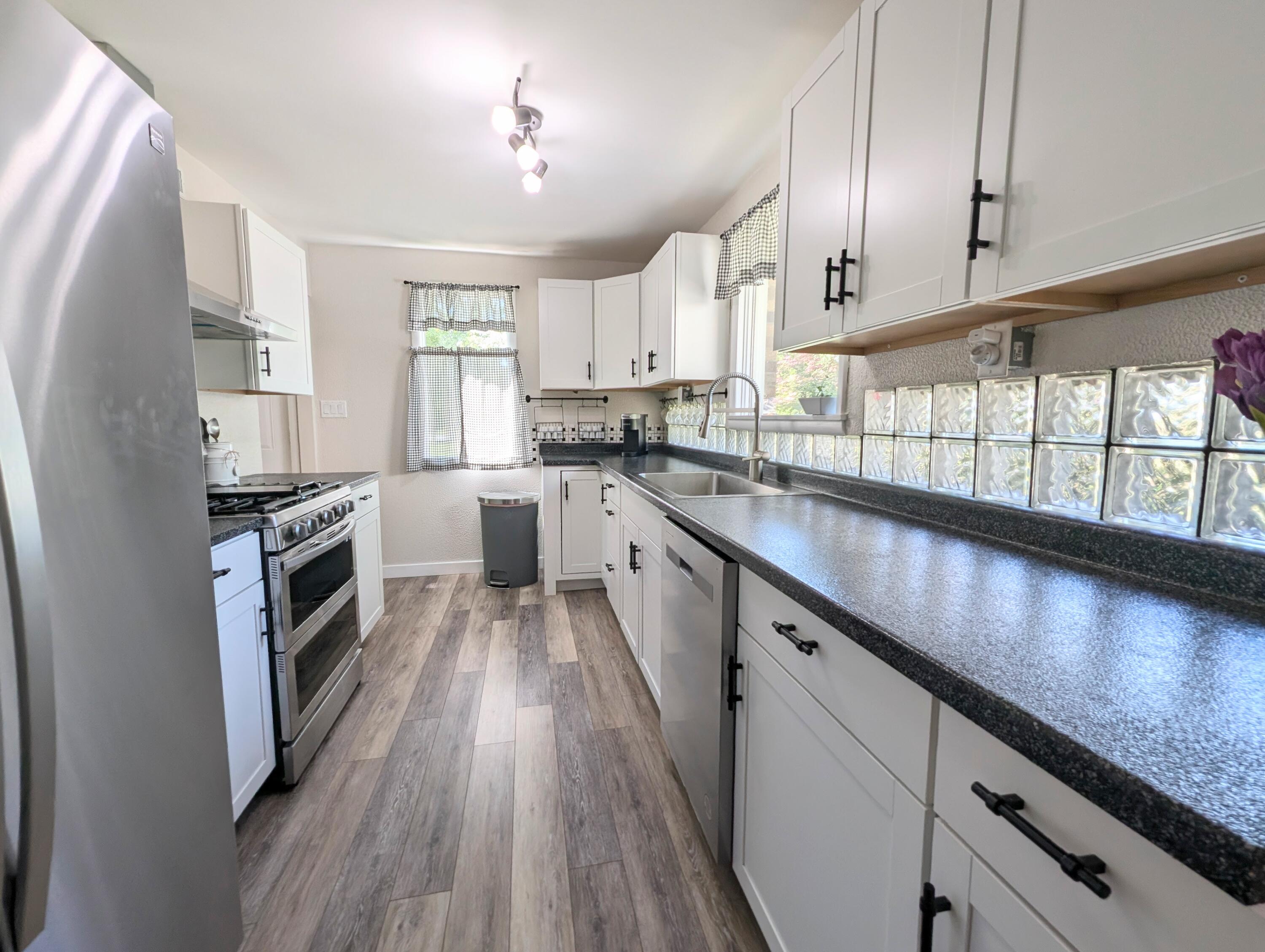 201 Randolph Street Property Photo 10