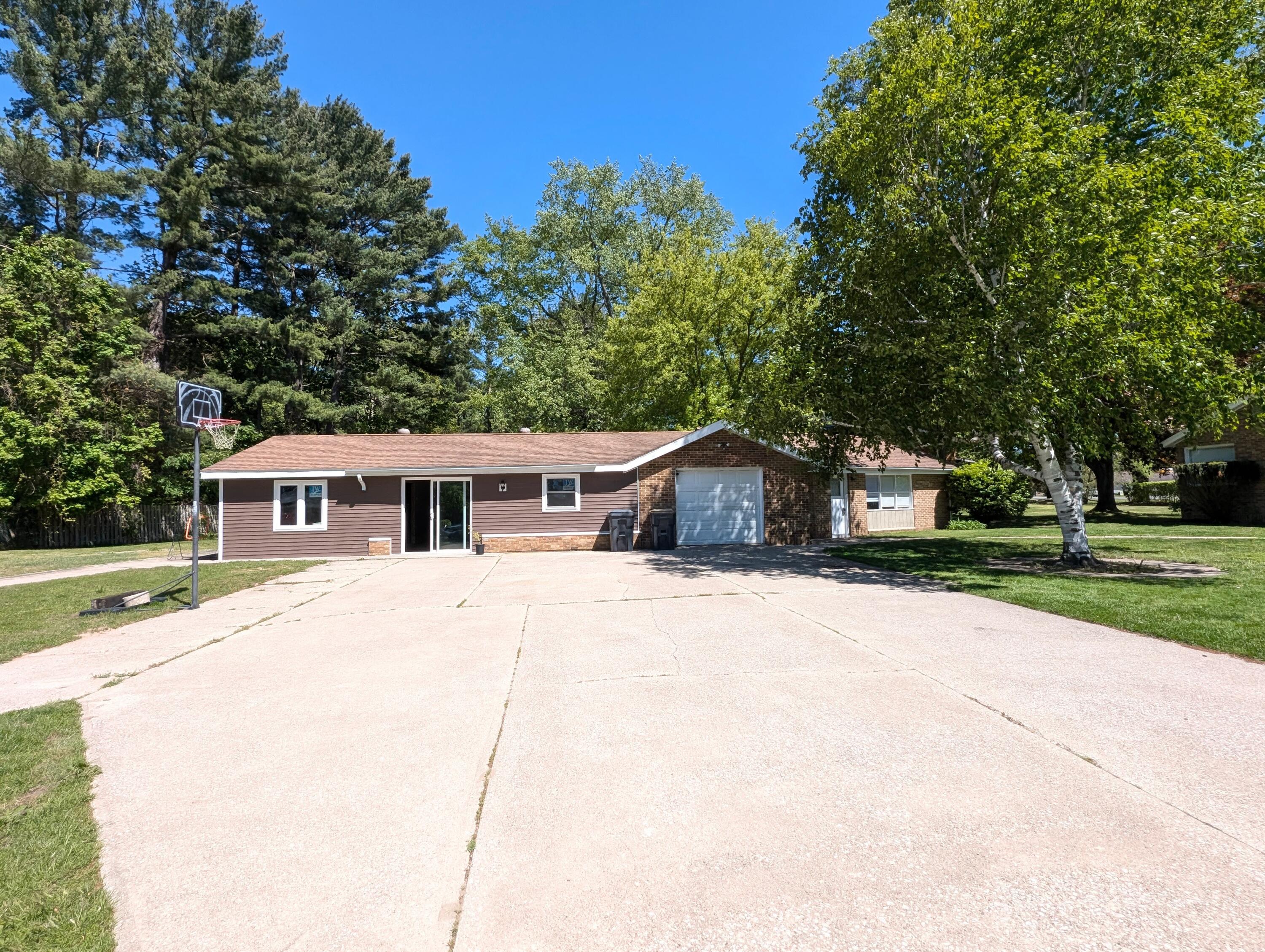 201 Randolph Street Property Photo 23
