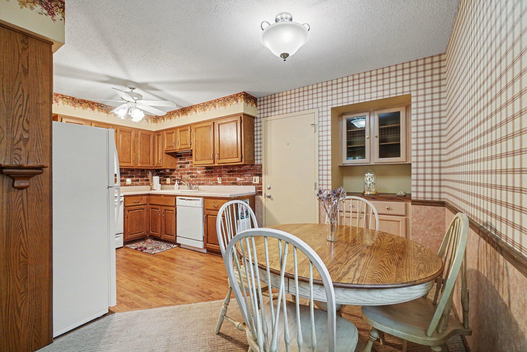 4802 Foxfire Trail Property Photo 7