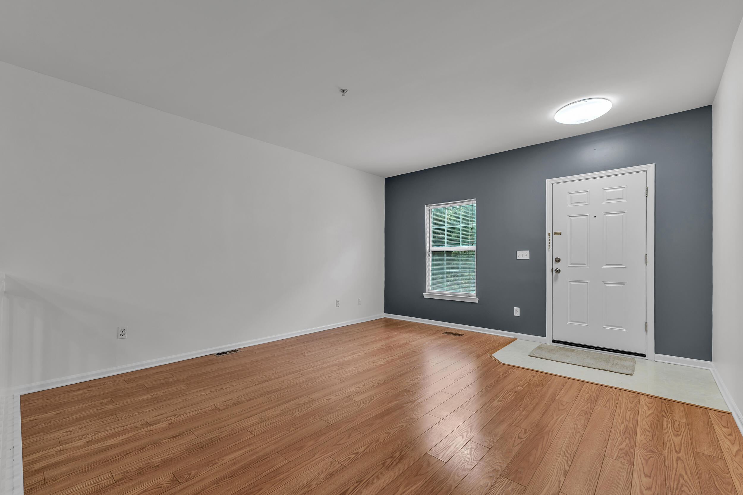 1021 Maiden Lane Property Photo 11