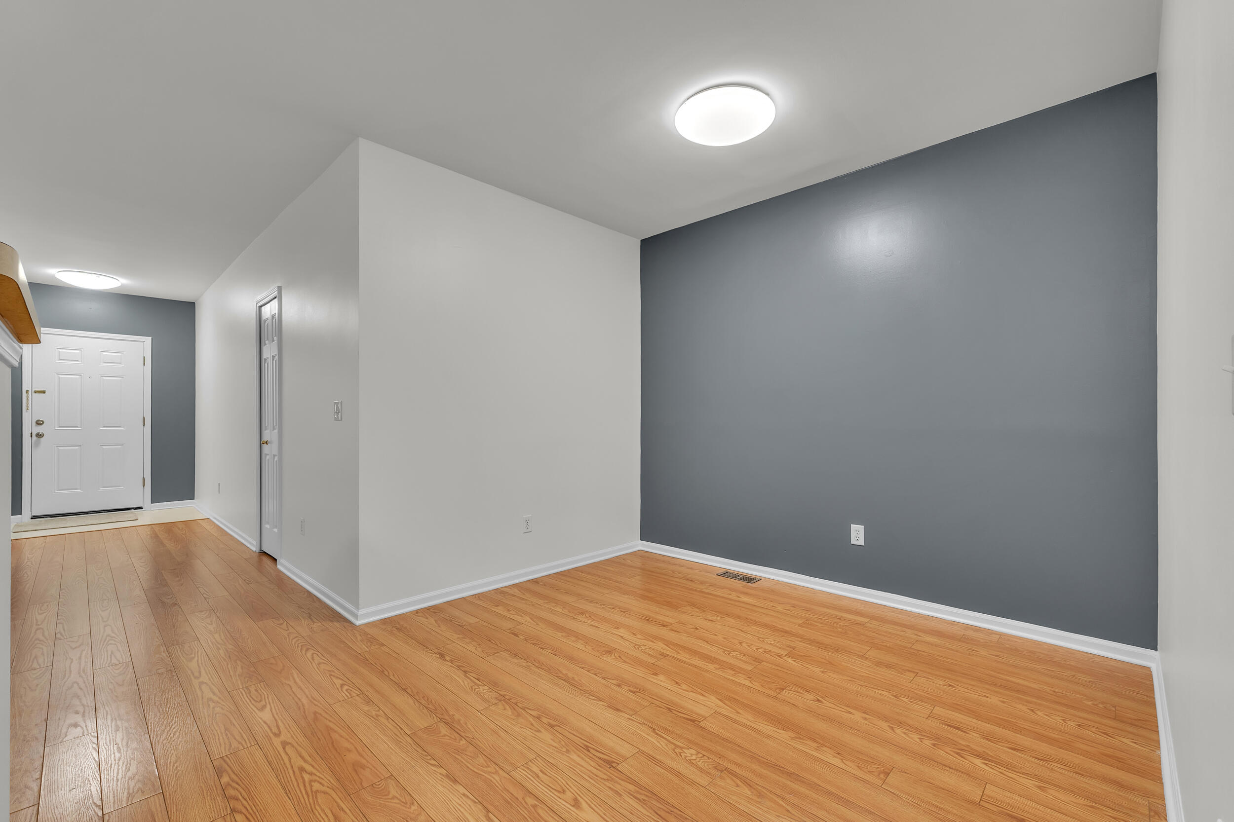 1021 Maiden Lane Property Photo 12