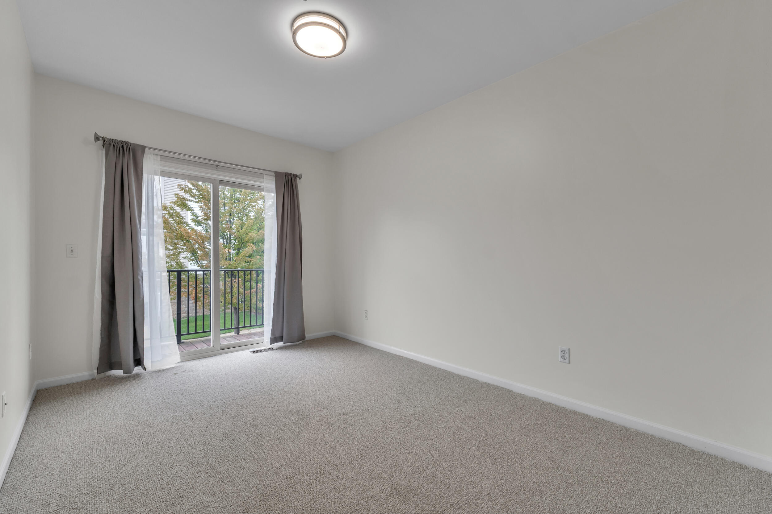 1021 Maiden Lane Property Photo 18