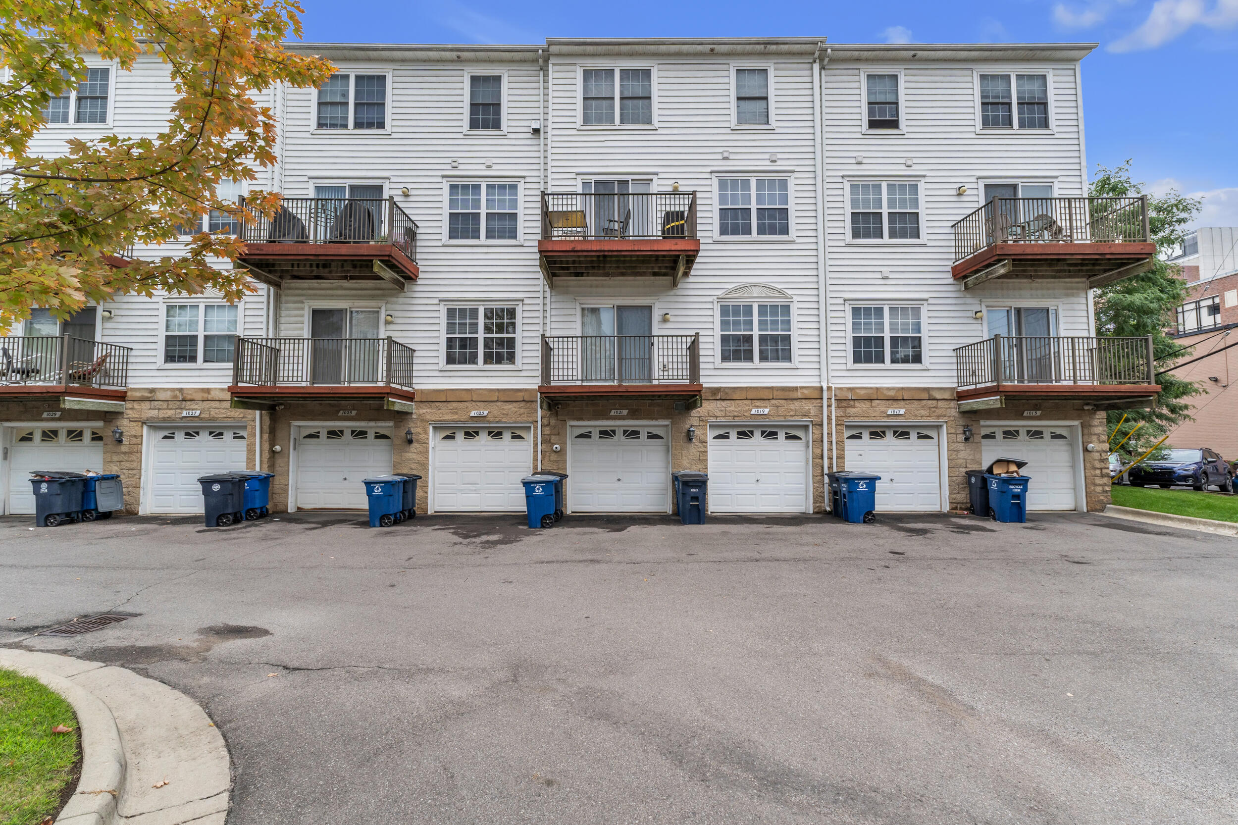 1021 Maiden Lane Property Photo 30