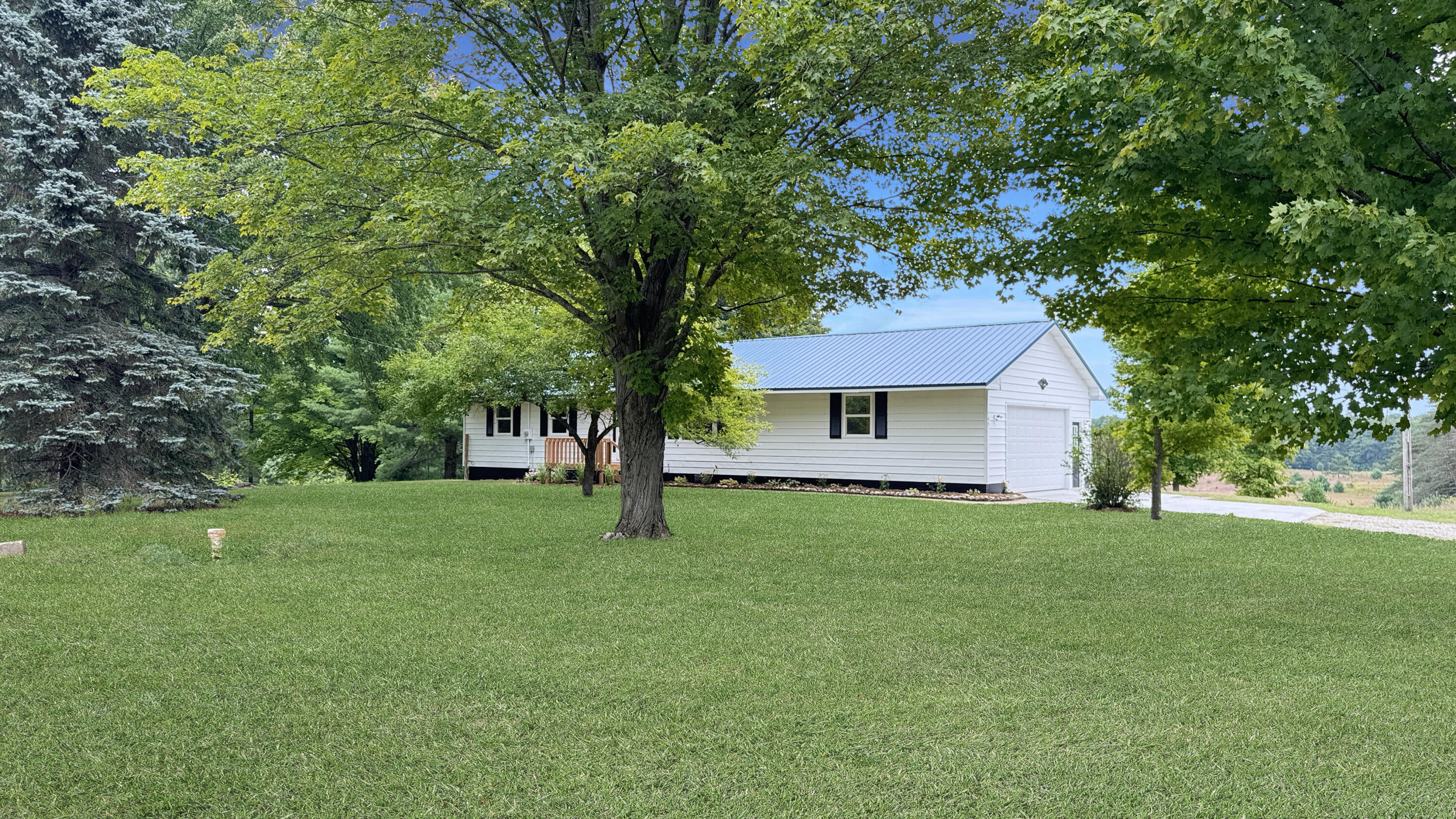 145 S 35 Road Property Photo 11