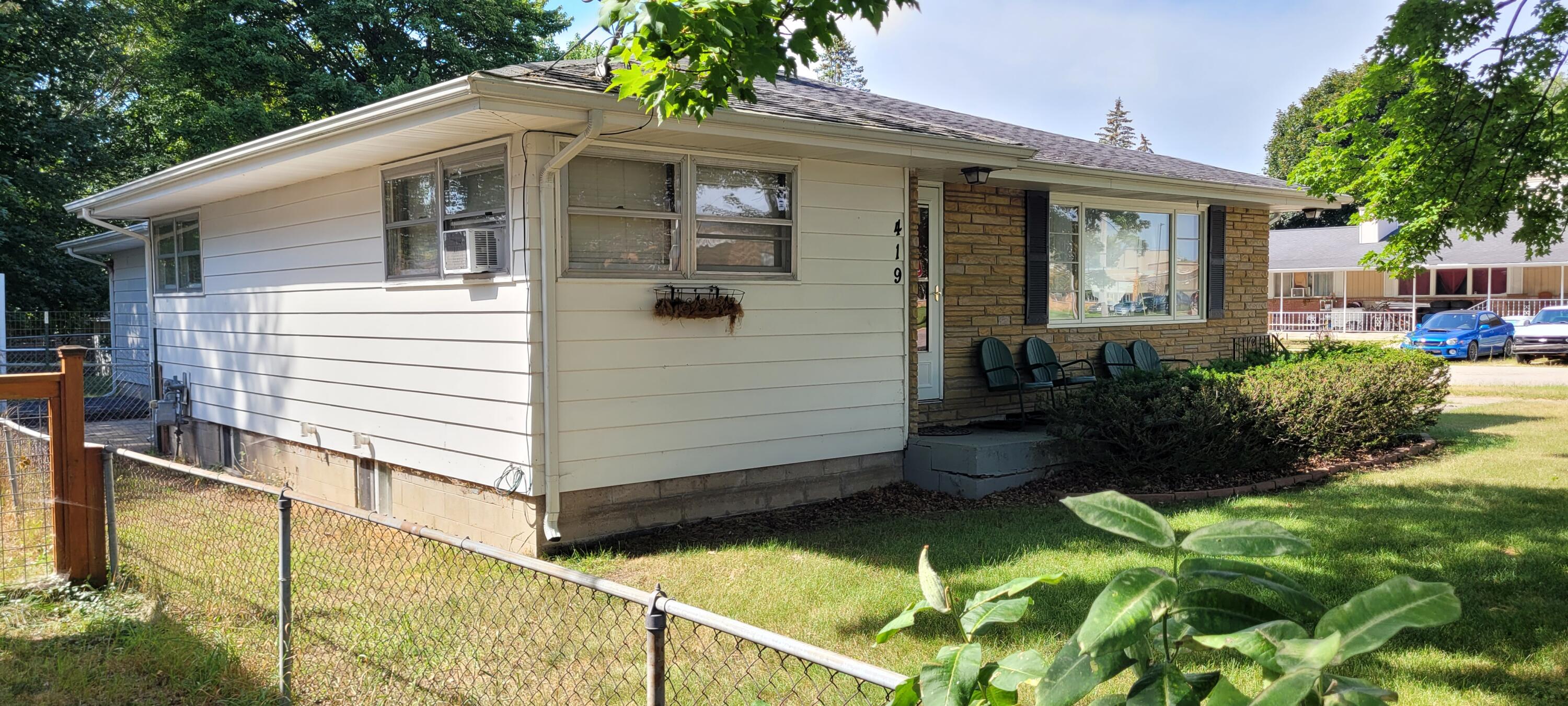 419 N Washington Avenue Property Photo 3